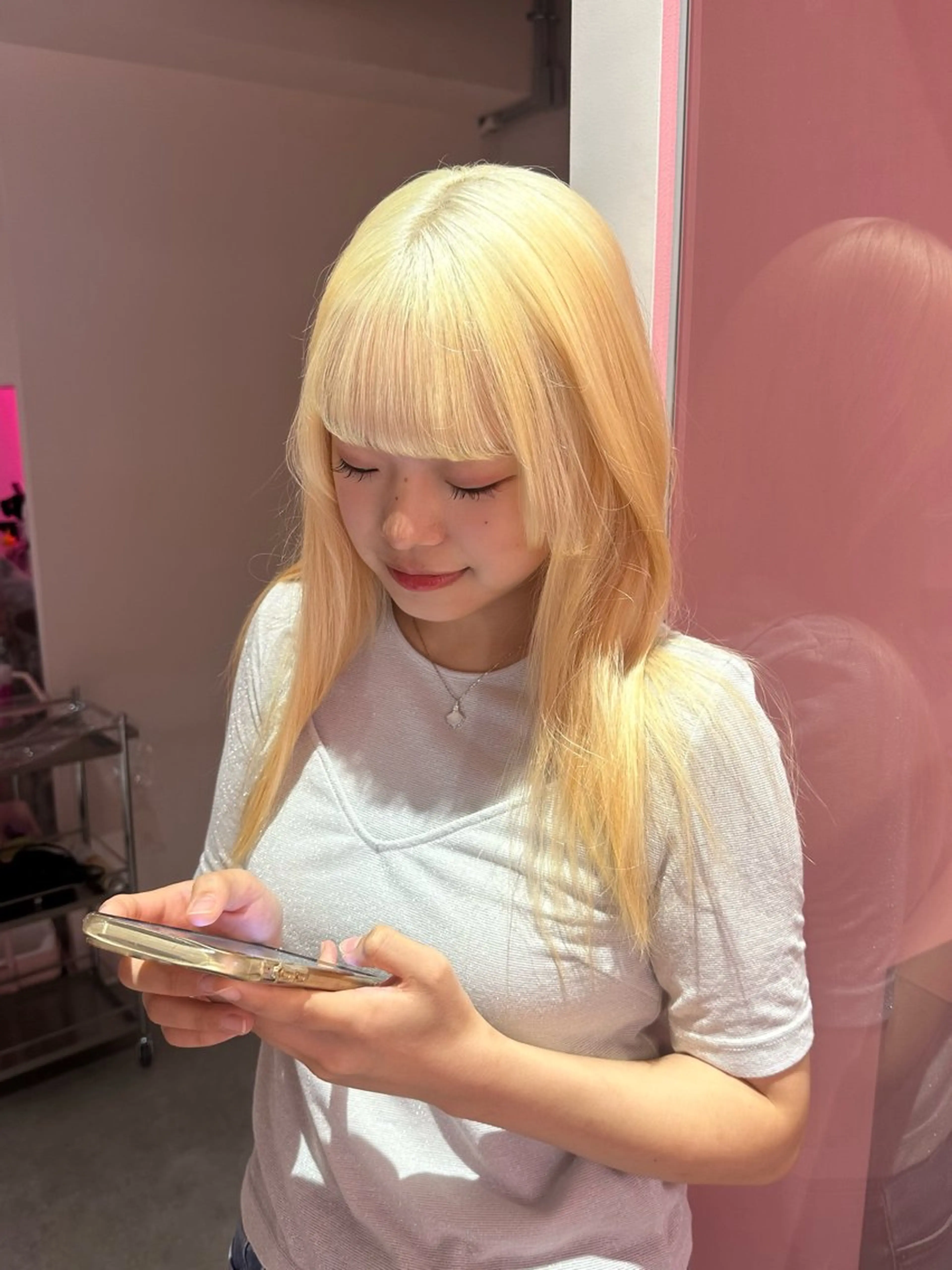 ロング カラー ブリーチ 抜きっぱなしブロンド ブロンド ブリーチカラー /MAHIROのヘアスタイル