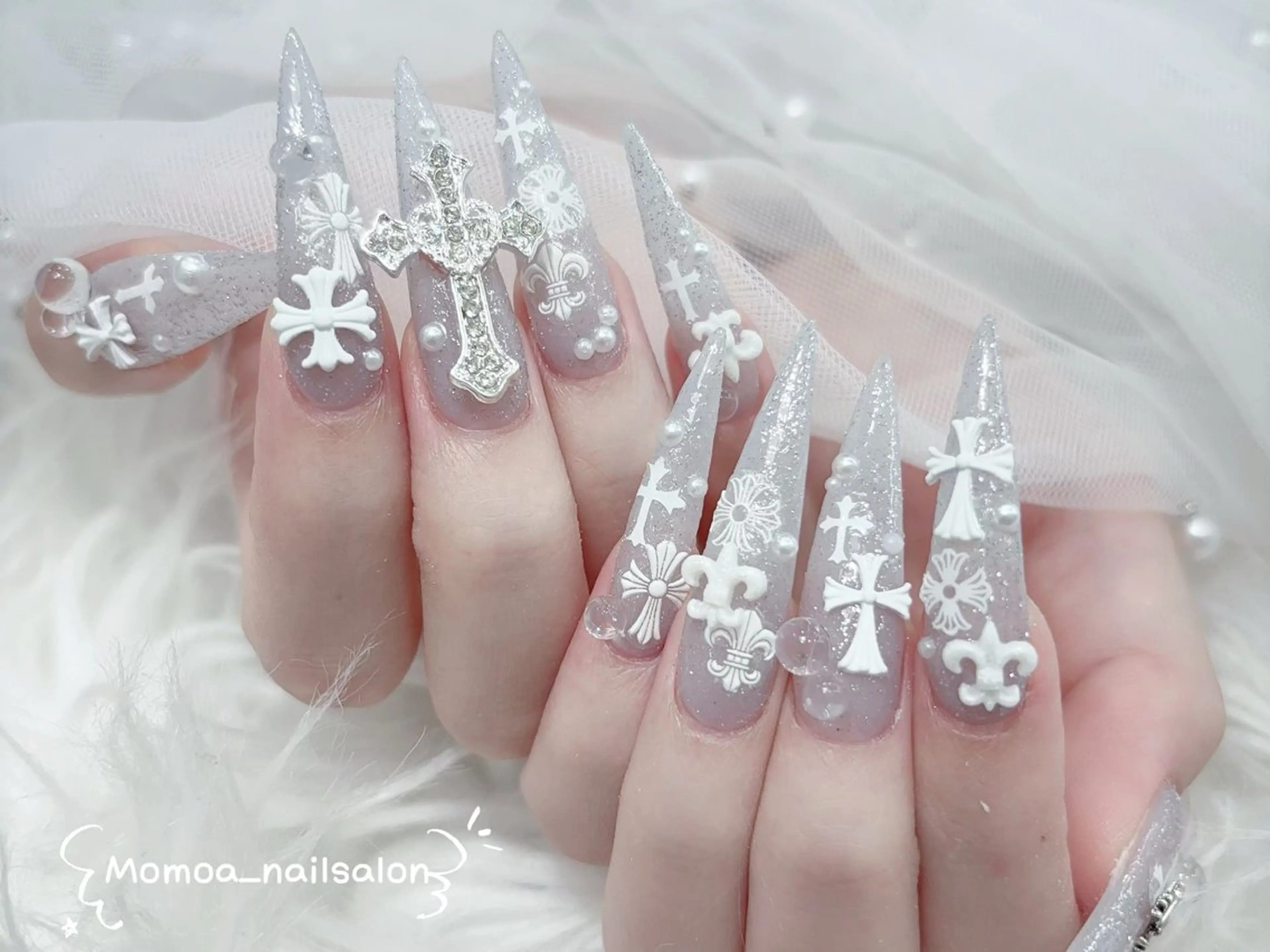 ネイル キラキラネイル 韓国ネイル スカルプネイル ハンドネイル MoMoA Nail ネイル長さ出し専門店のネイルデザイン