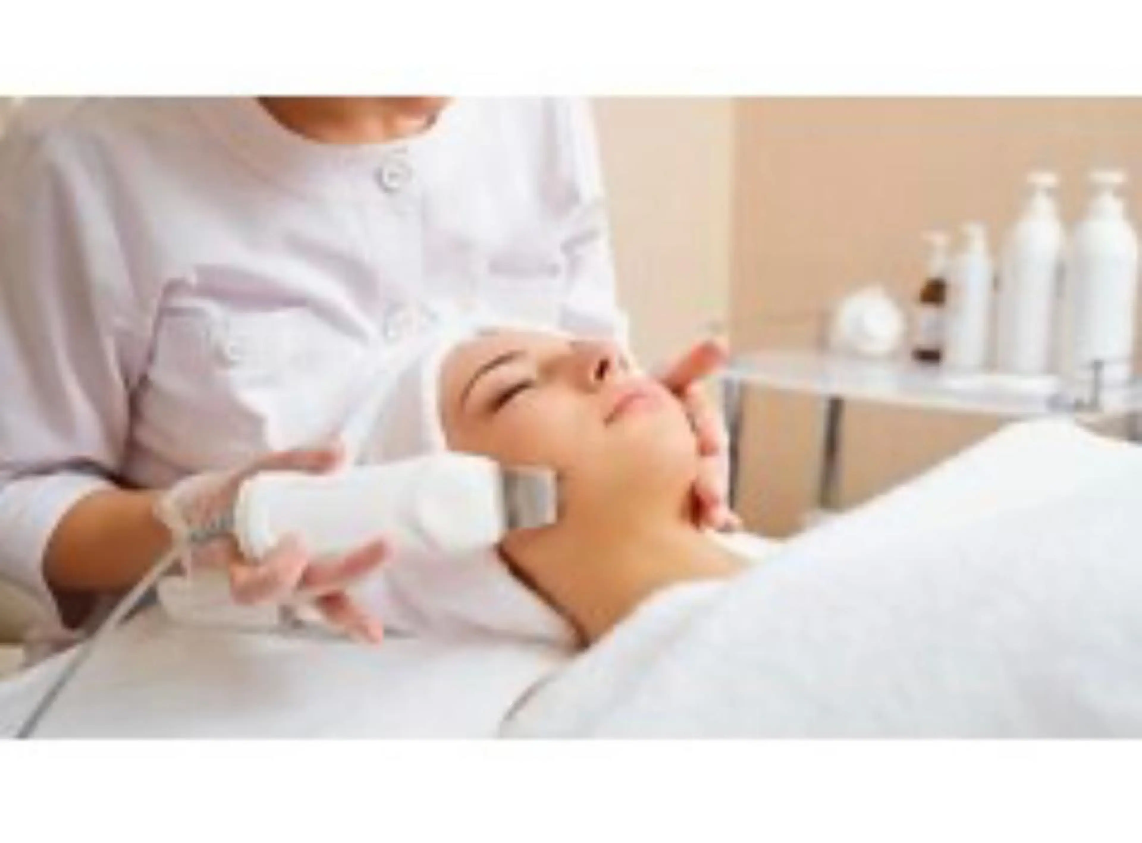 【お顔脱毛➕お悩み解決エステ】美肌を徹底的にサポート！年齢問わず人気のメニューです！¥2200の写真