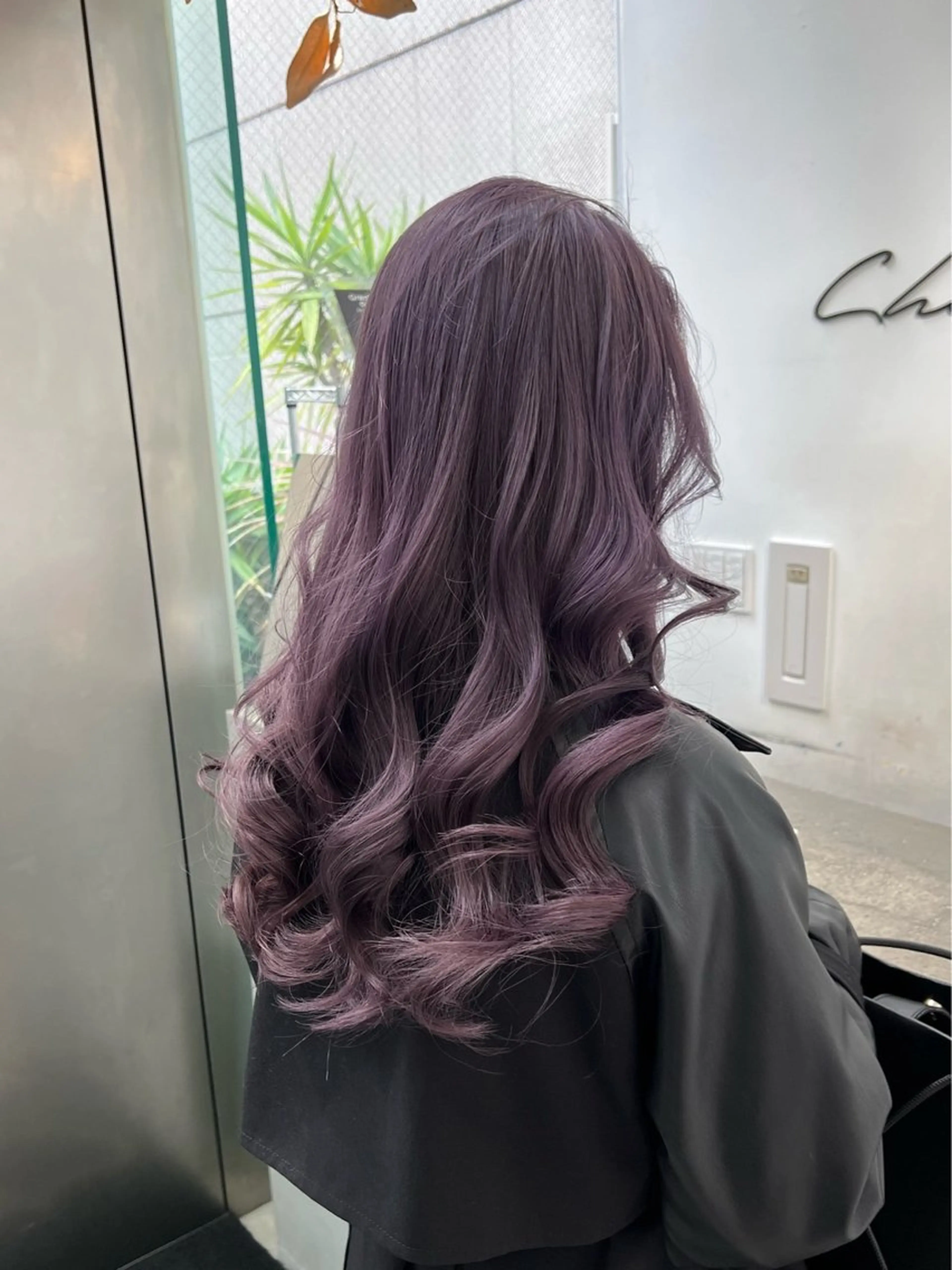 ロング カラー アッシュ グラデーションカラー ラベンダーカラー ラベンダーアッシュ ヘアカラー トリートメント CHERIEブリーチ ダブルカラー　天神のヘアスタイル