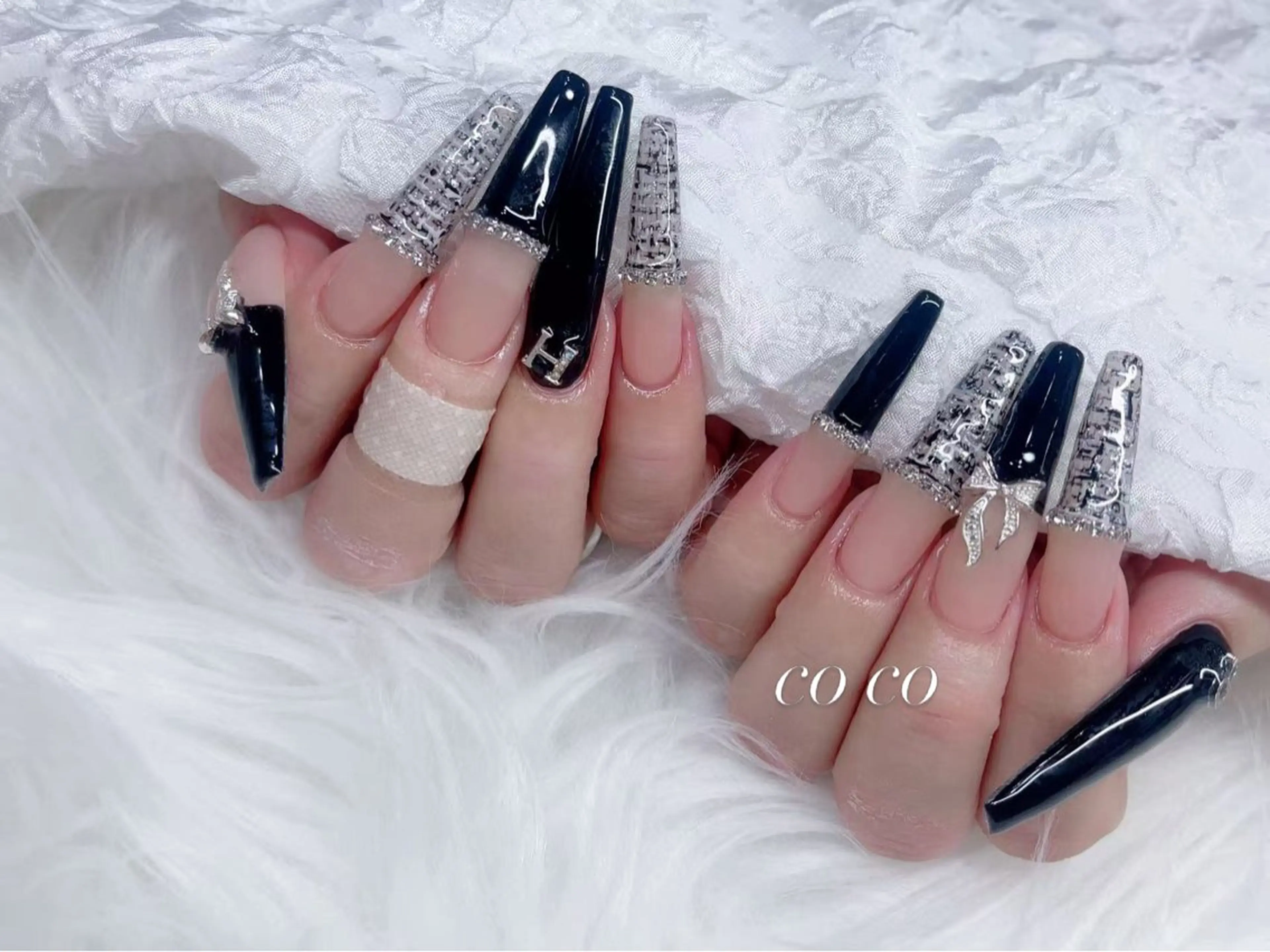 ネイル ジェルネイル キラキラネイル 韓国ネイル ロングネイル シンプルネイル ハンドネイル COCO ネイルのネイルデザイン