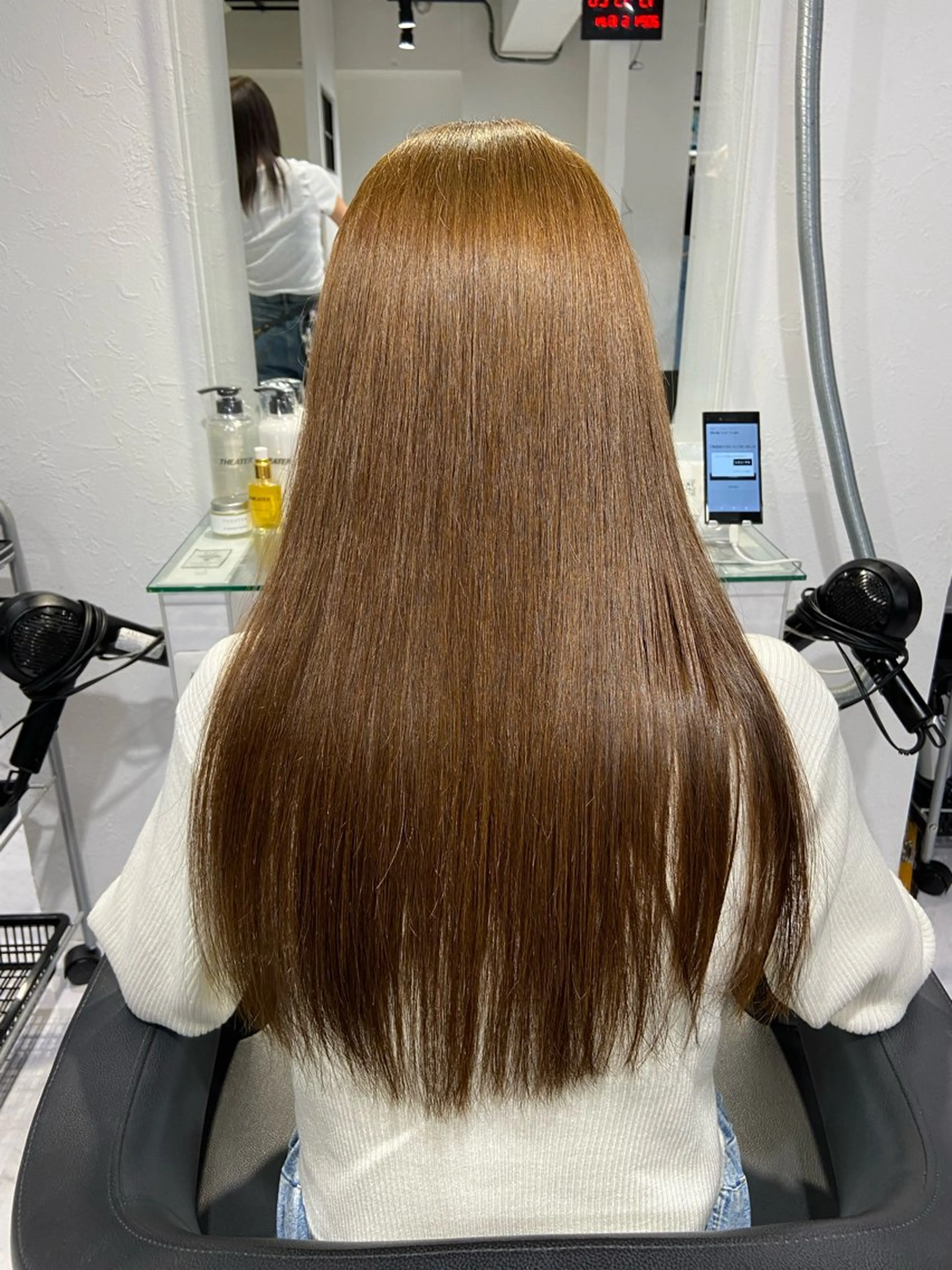 セミロング カラー センターパート特化 井上健太のヘアスタイル