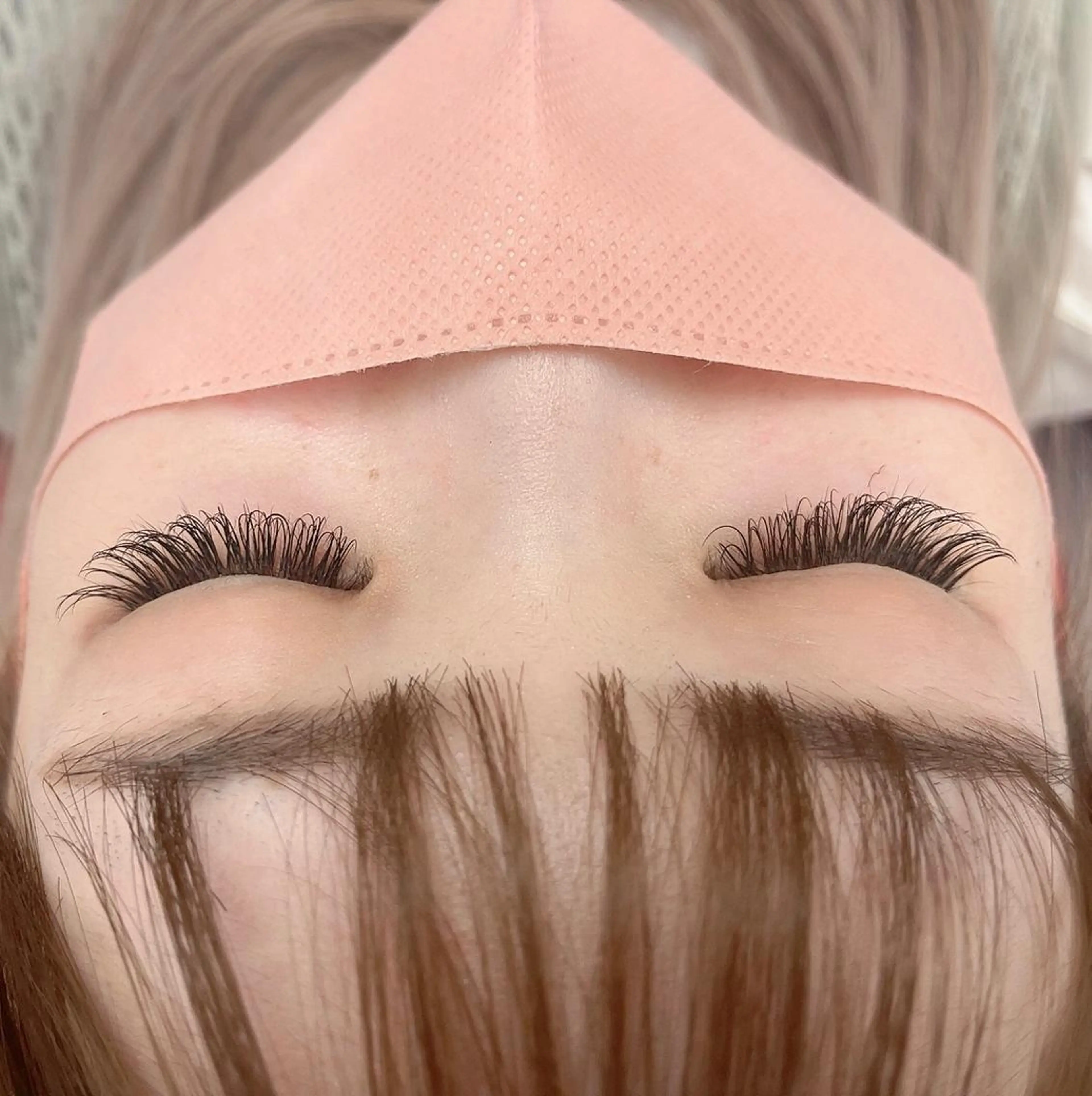 マツエク・マツパ 透明感ハイトーン🦄 キラ🌈のヘアスタイル