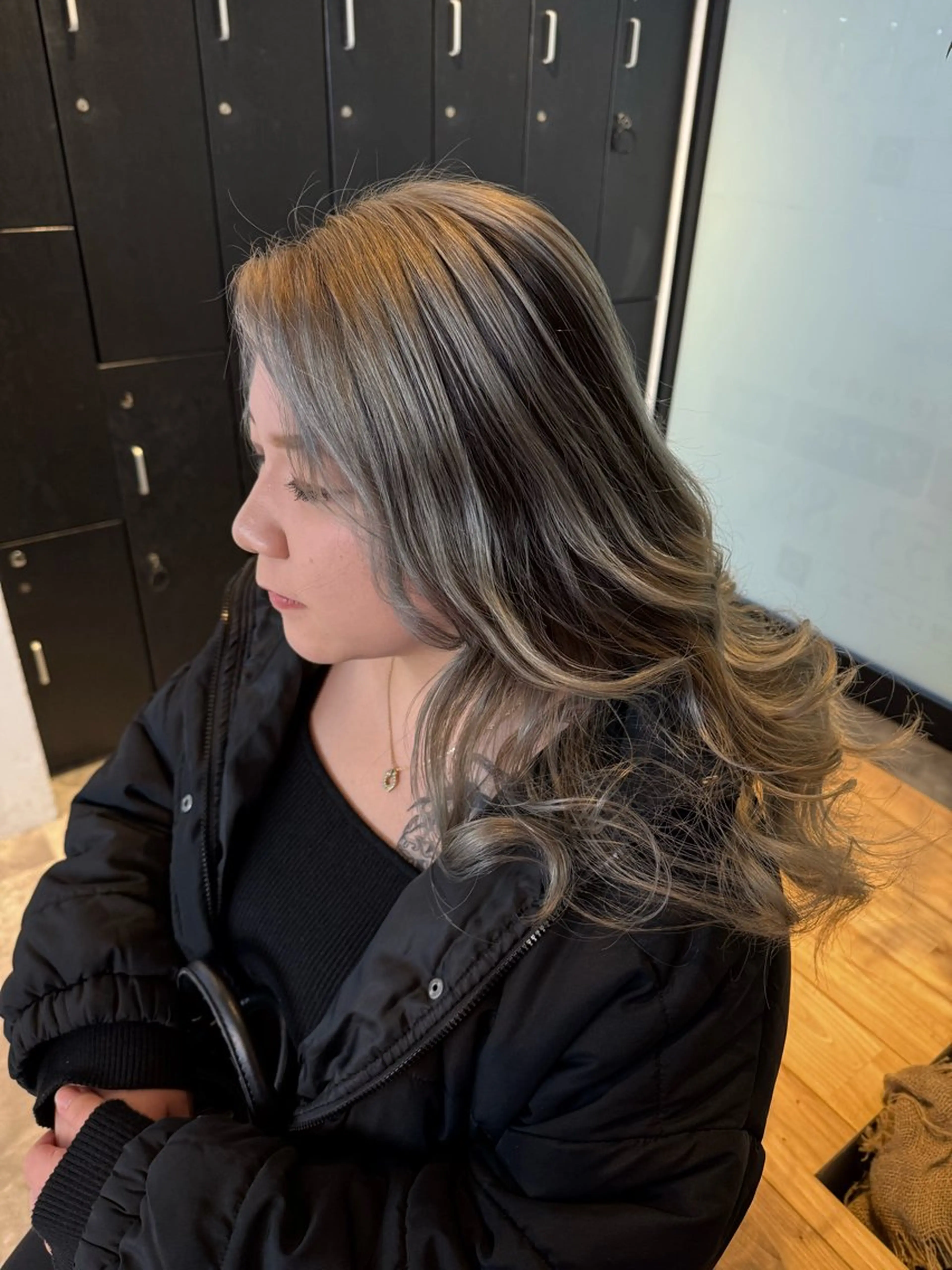 ロング レイヤーカット 花井さくら🇺🇸 /デザインカラー🌈のヘアスタイル