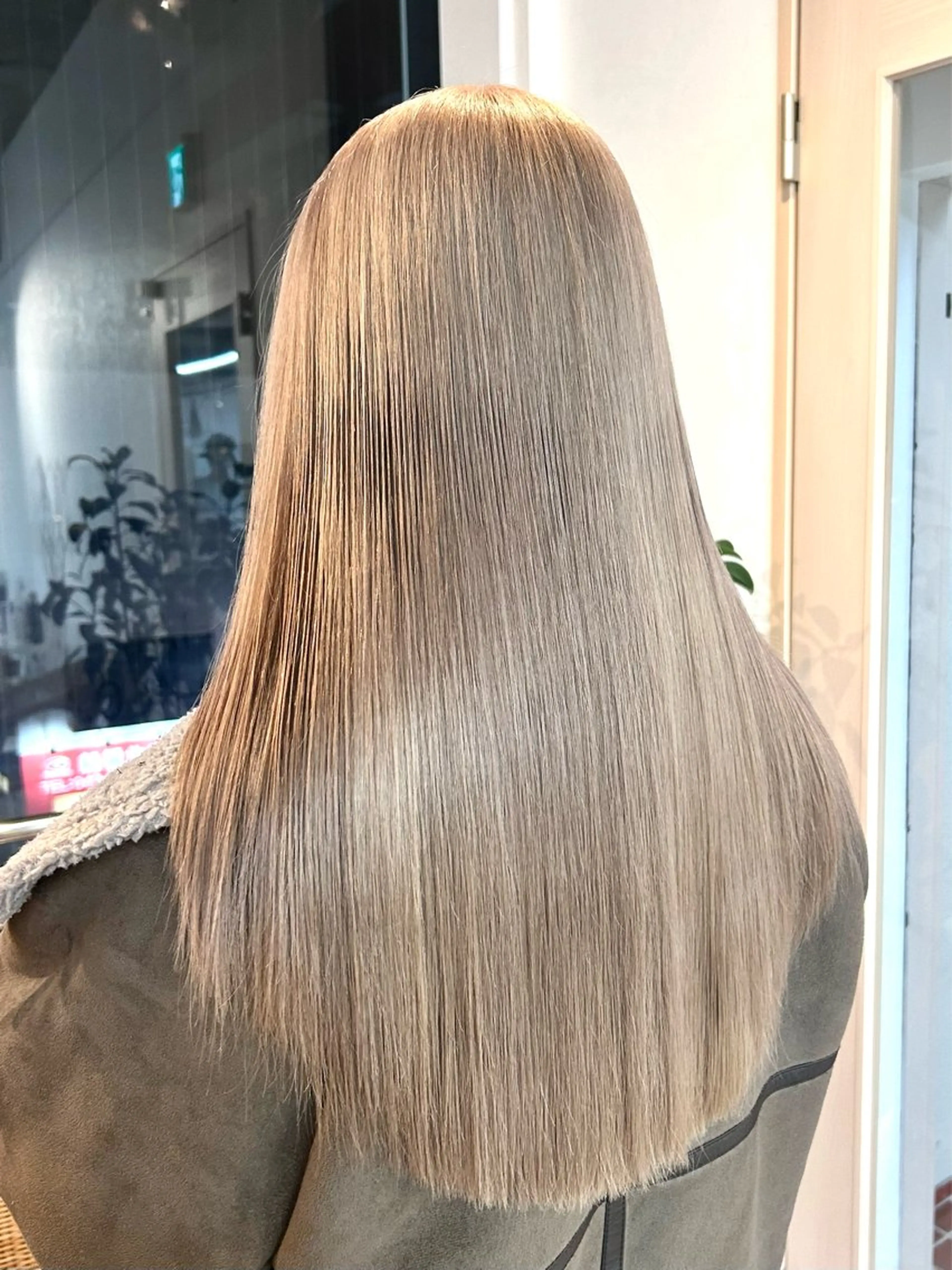 ロング カラー カット ヘアカラー トリートメント 艶カラー/レイヤー/ ハイトーン/まなみのヘアスタイル