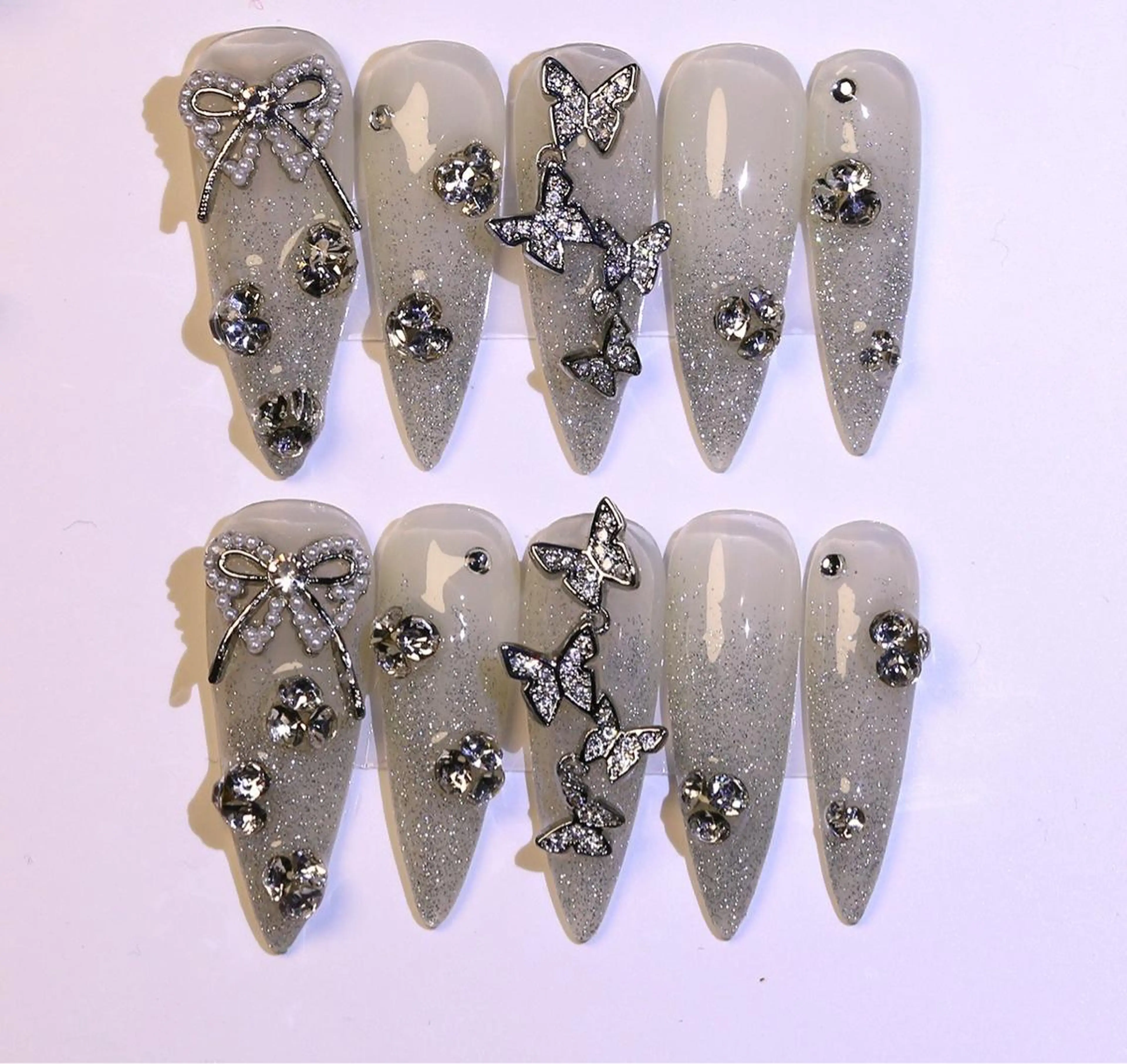 ネイル 菲菲ネイルサロン所属・FF フィフィネイルサロンのネイルデザイン