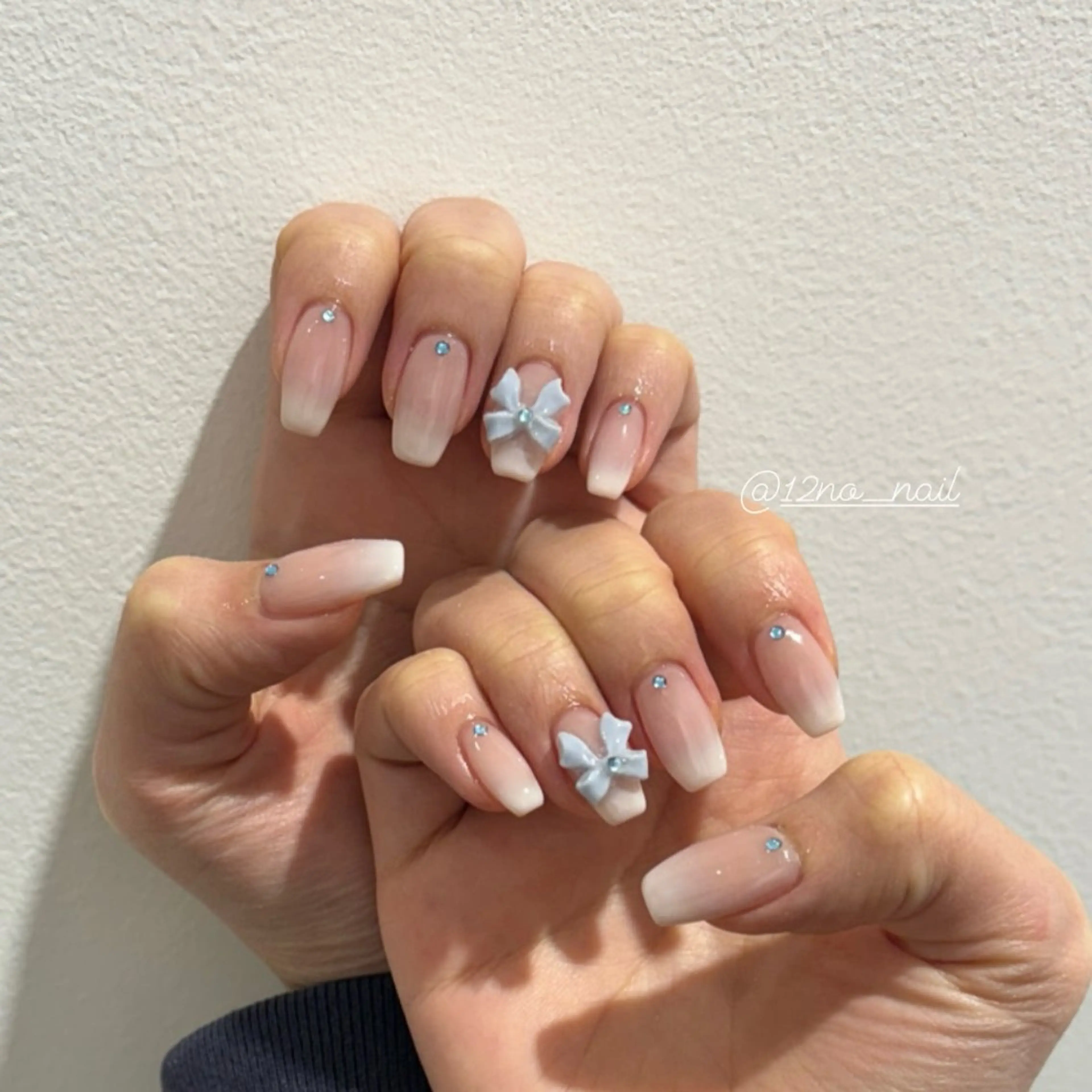 ネイル リボン ストーンネイル ハンドネイル beau'r noaのネイルデザイン