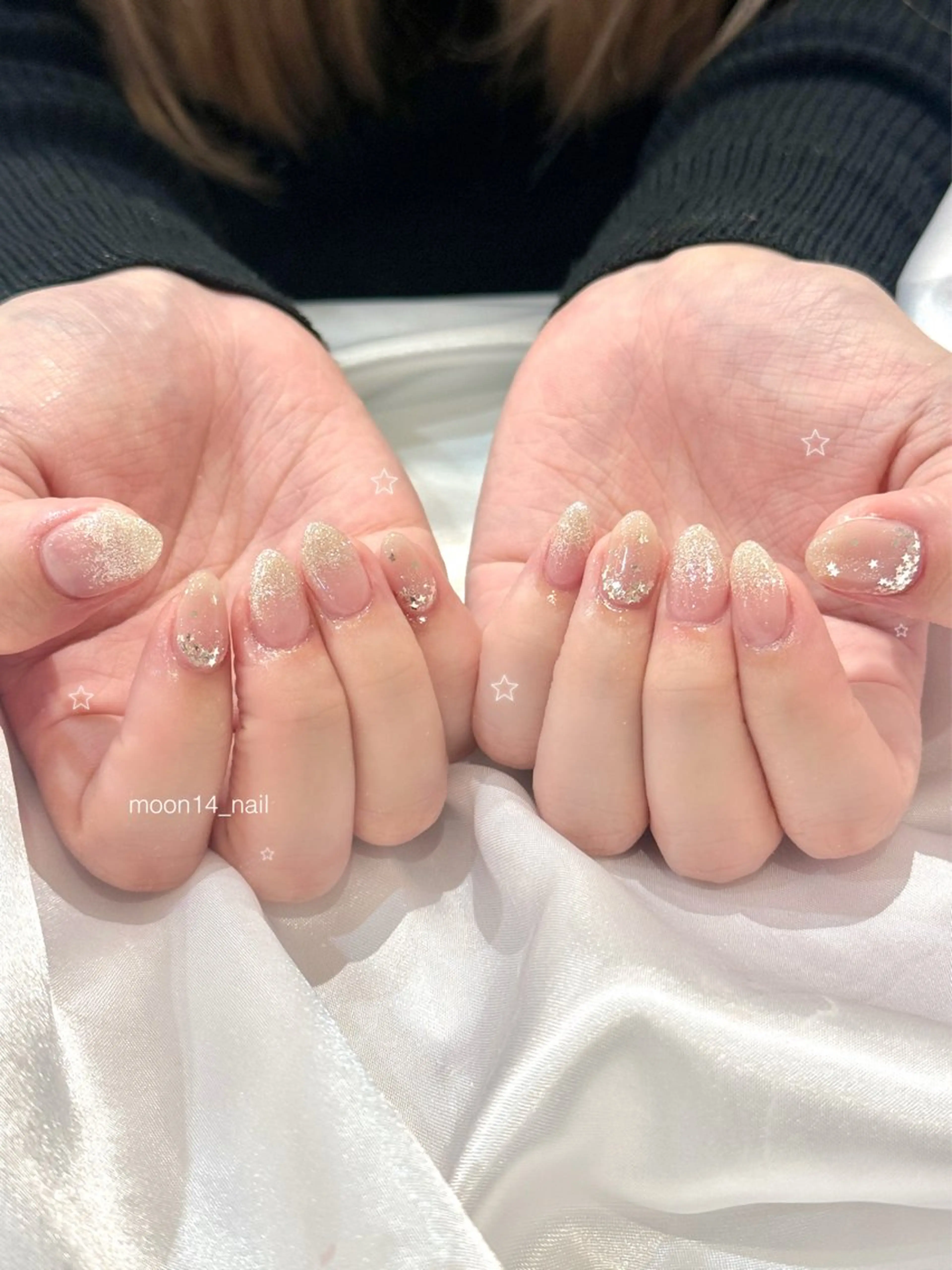 ネイル ジェルネイル ゴールド キラキラネイル ラメ(グリッター) ラメグラデーション natsuki 💫のネイルデザイン