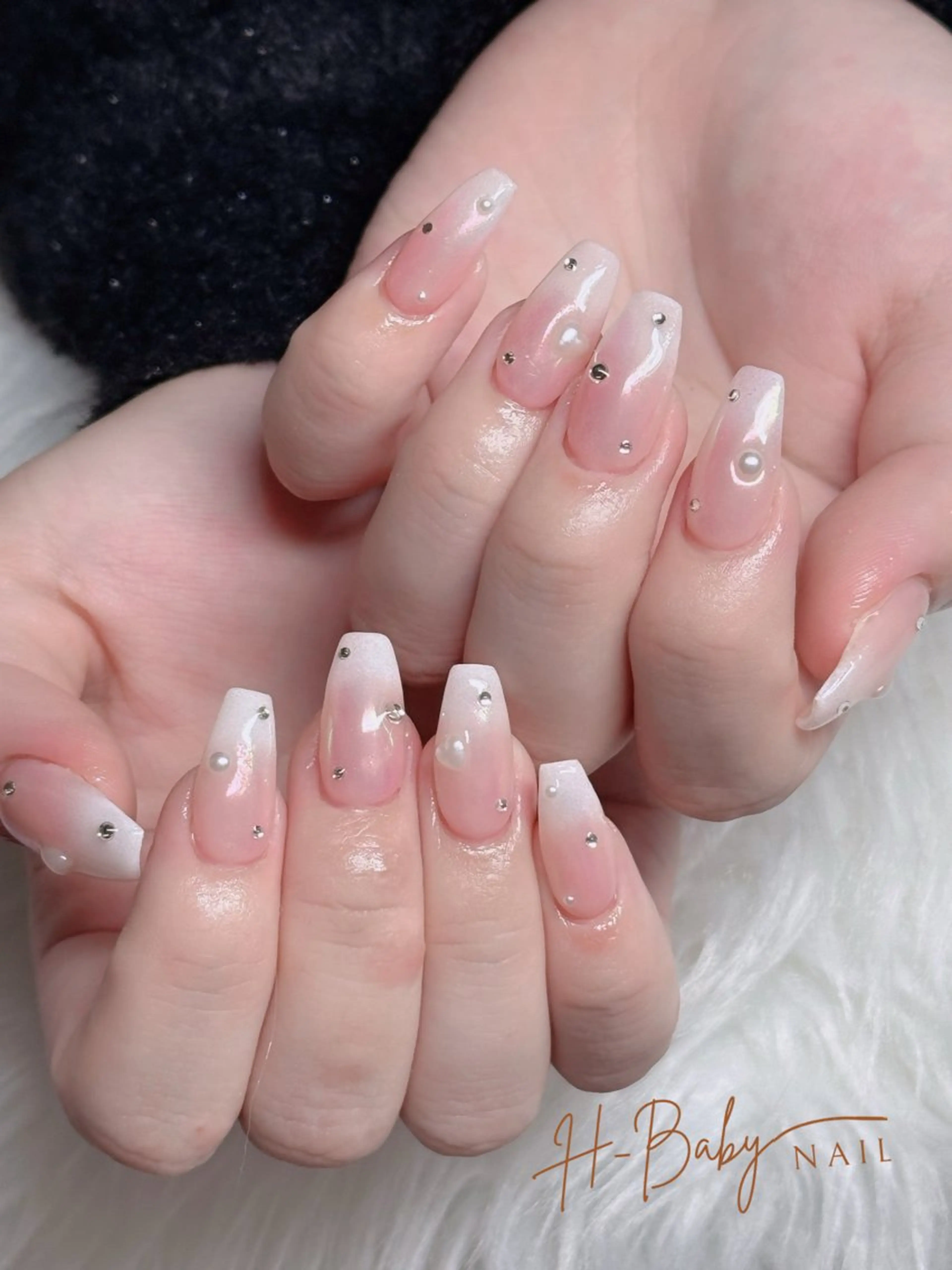 ネイル フレンチネイル ジェルネイル ガラスフレンチ ハロウィン ハート ハンドネイル H.baby Nail Salonのネイルデザイン