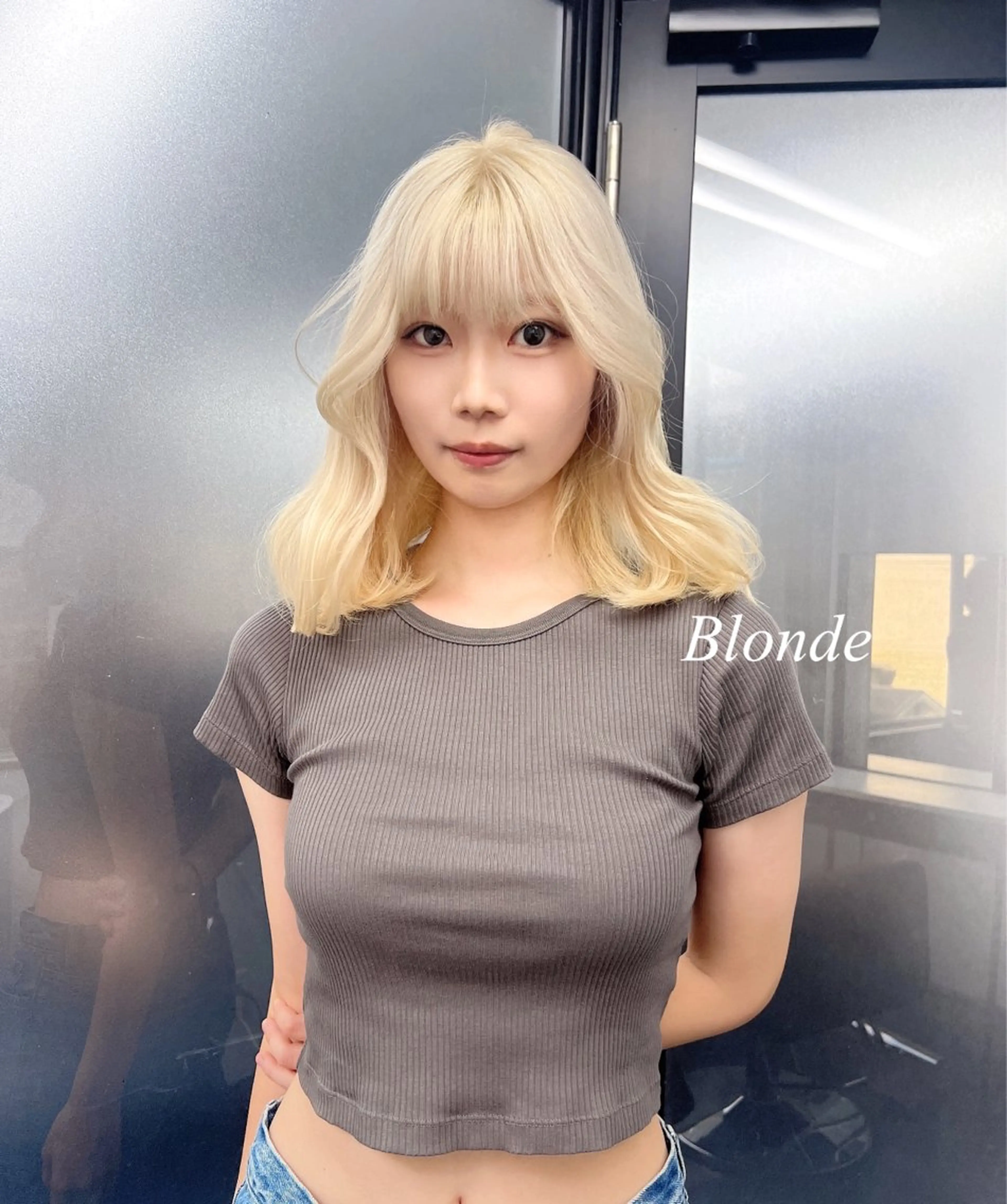 セミロング カラー シールエクステ ハイトーンカラー エクステ ヘアカラー トリートメント シールエクステ特化 ハイトーン、NANAのヘアスタイル