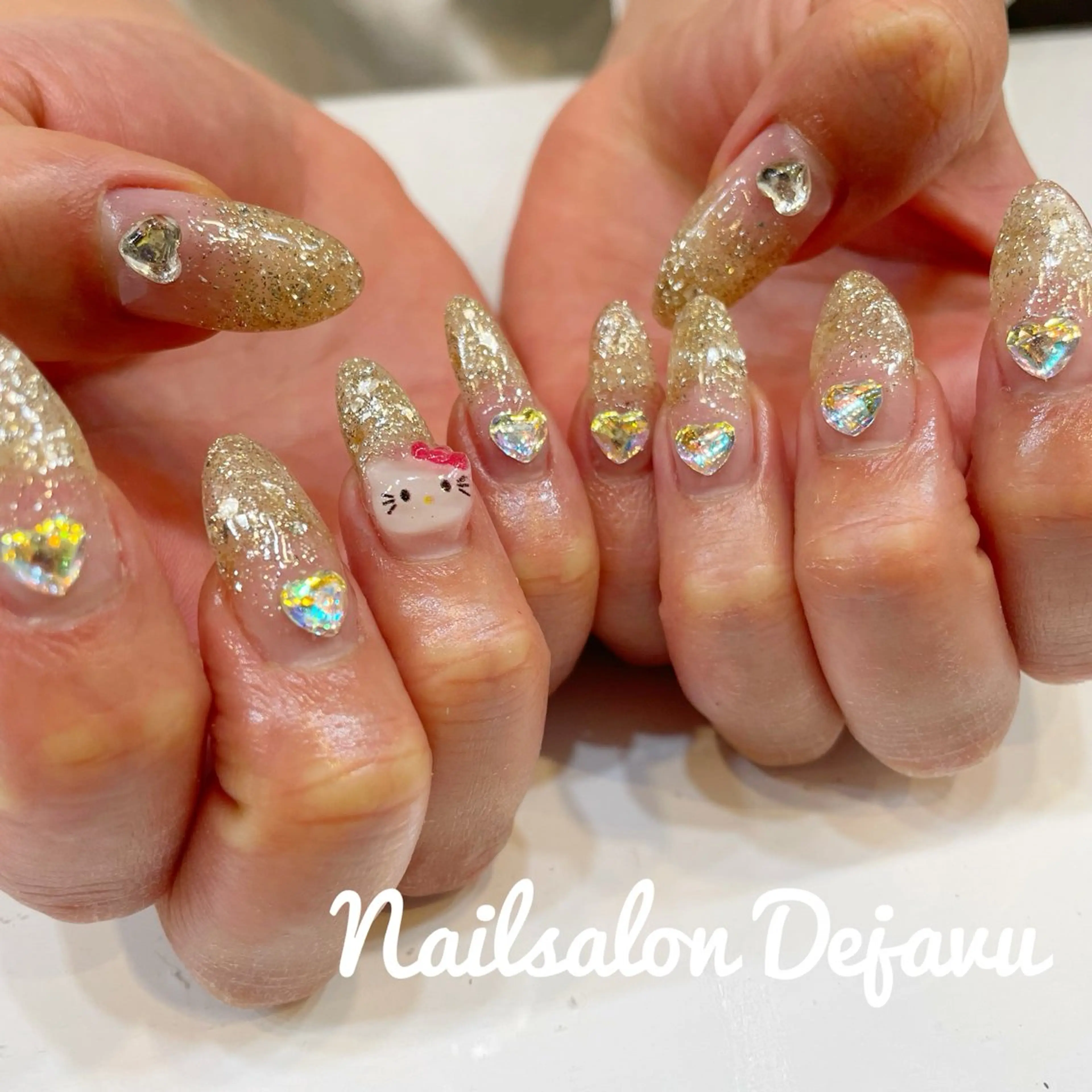 ネイル ラメ(グリッター) 持ち込み ストーンネイル ハンドネイル Nailsalon Dejavu Yokosuka所属・Nailsalon Dejavuのネイルデザイン