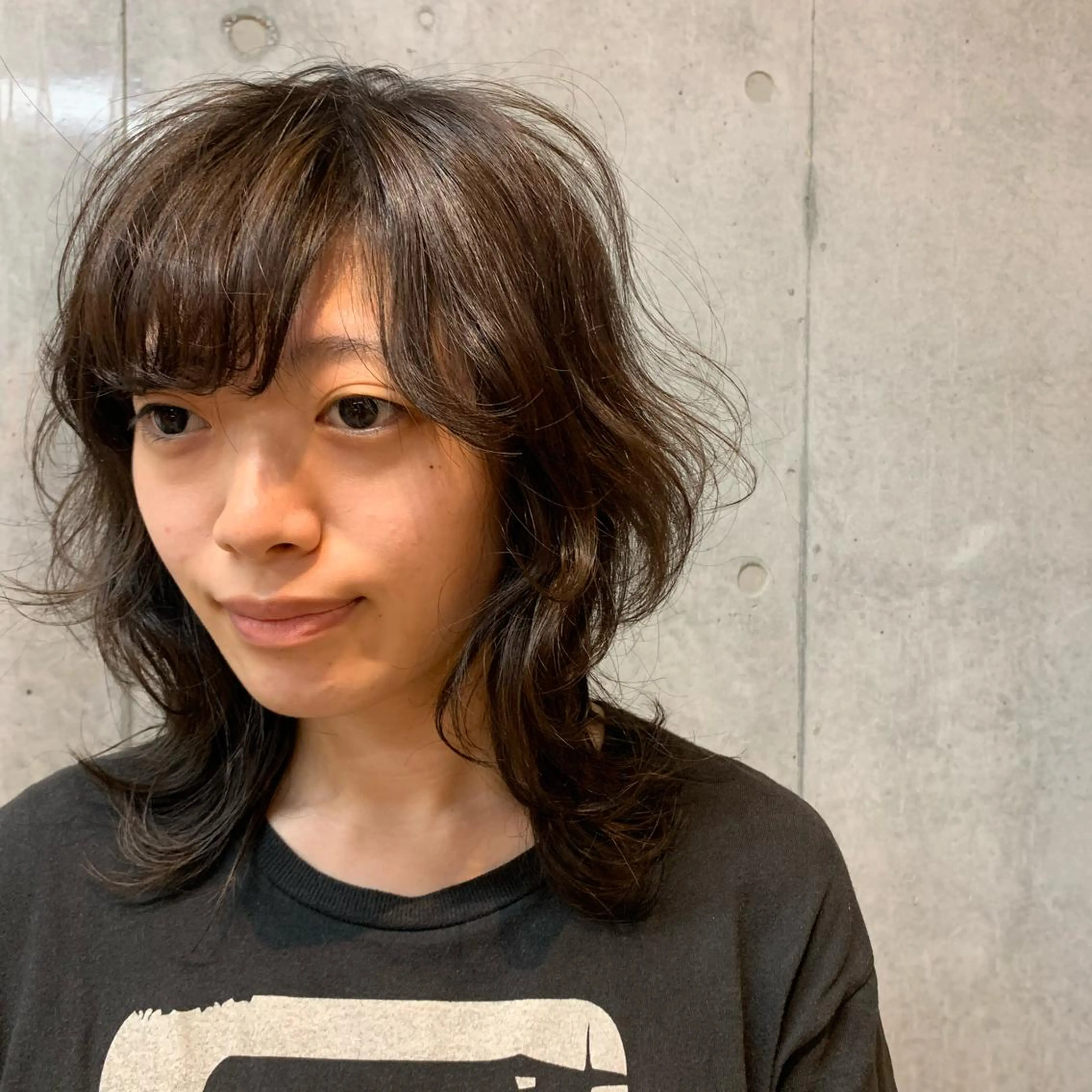 ミディアム パーマ ミディアムパーマ くせ毛 Yuki☺︎パーマ レイヤーカットのヘアスタイル