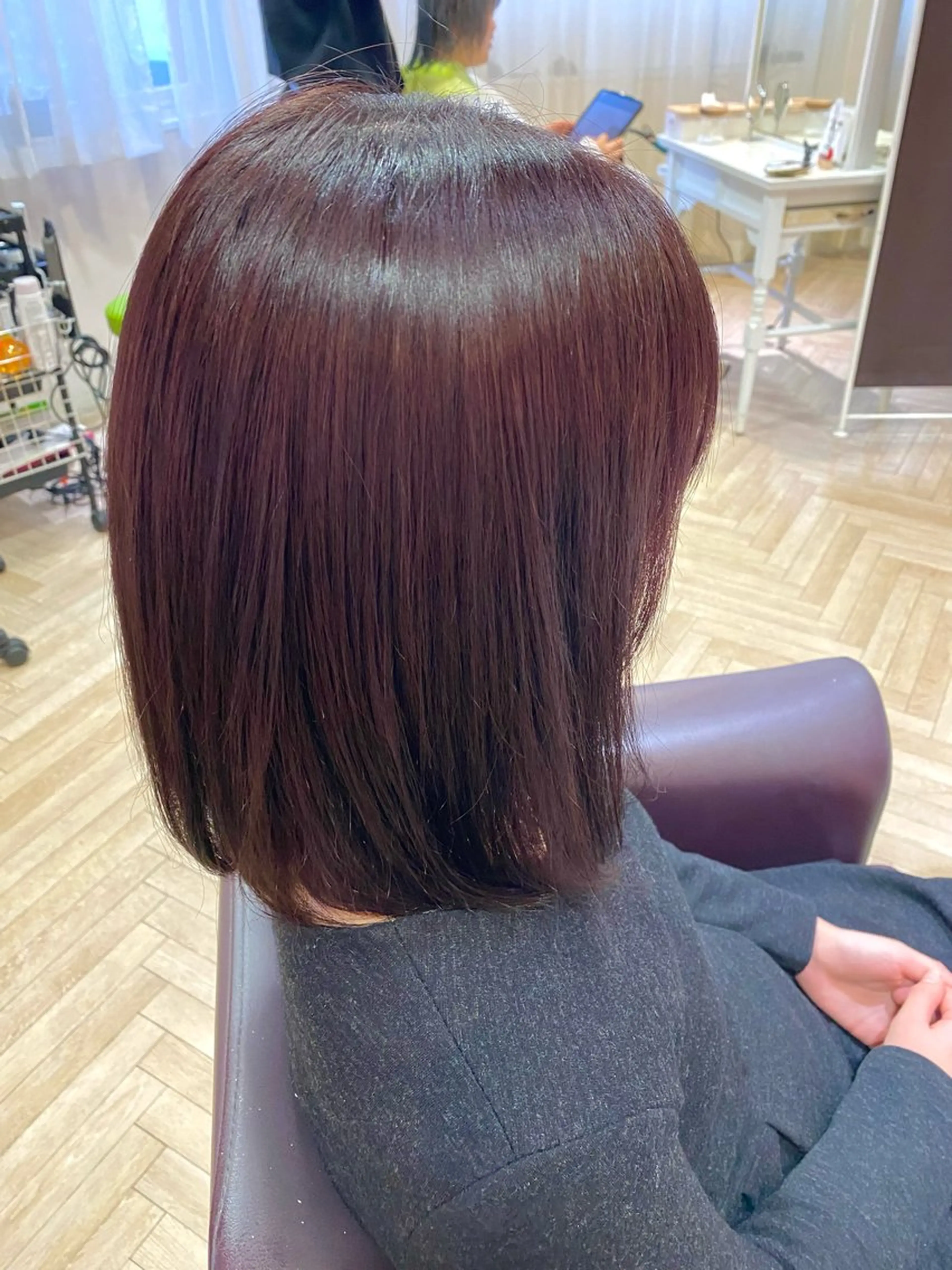 ミディアム カラー カット ヘアカラー 鈴木 二依奈のヘアスタイル