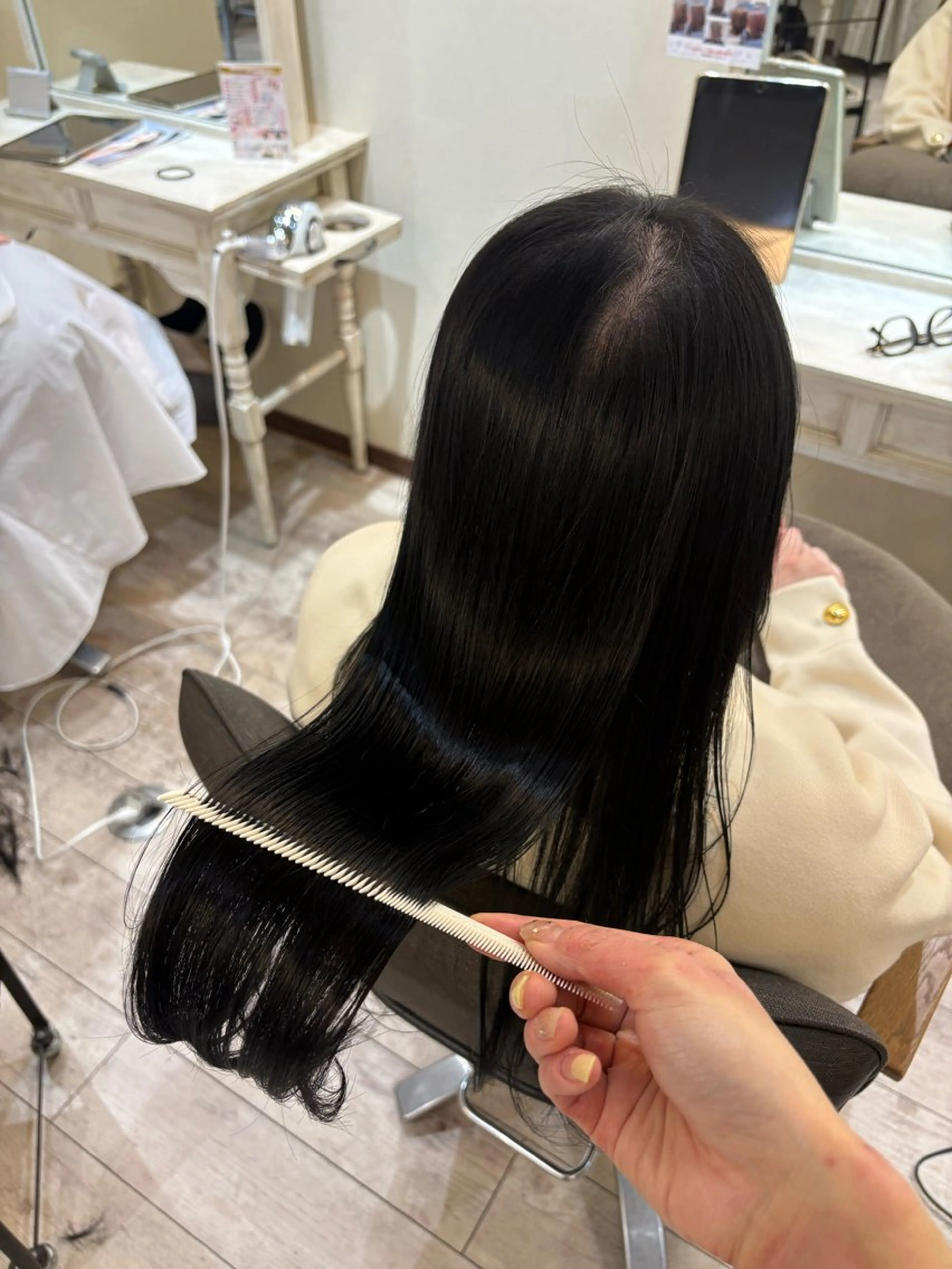 ロング カラー 黒髪 カット ヘアカラー トリートメント 艶髪/縮毛矯正/ レイヤー/栄/あやかのヘアスタイル