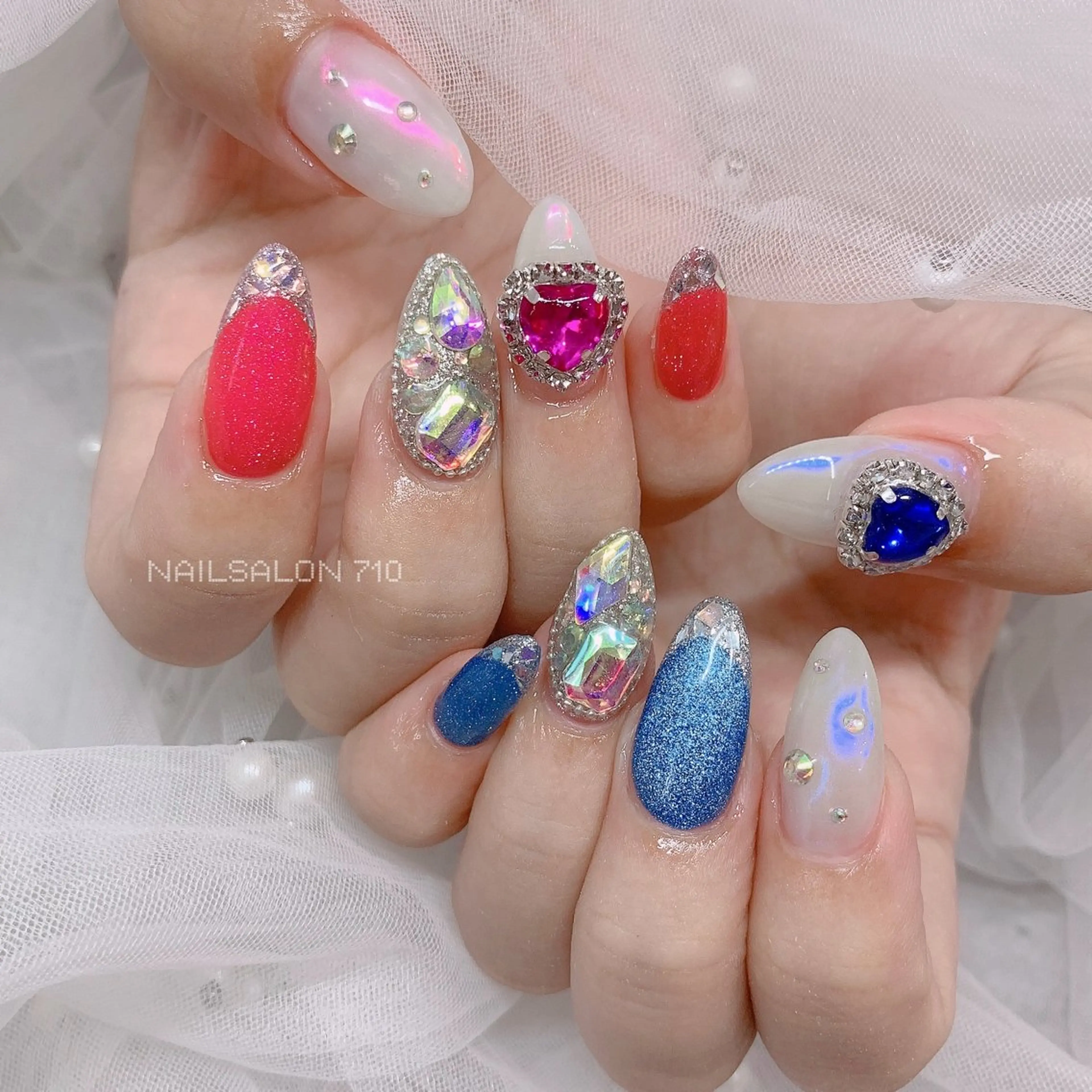 ネイル ハンドネイル フットネイル ナナイチゼロ I.Naoのネイルデザイン