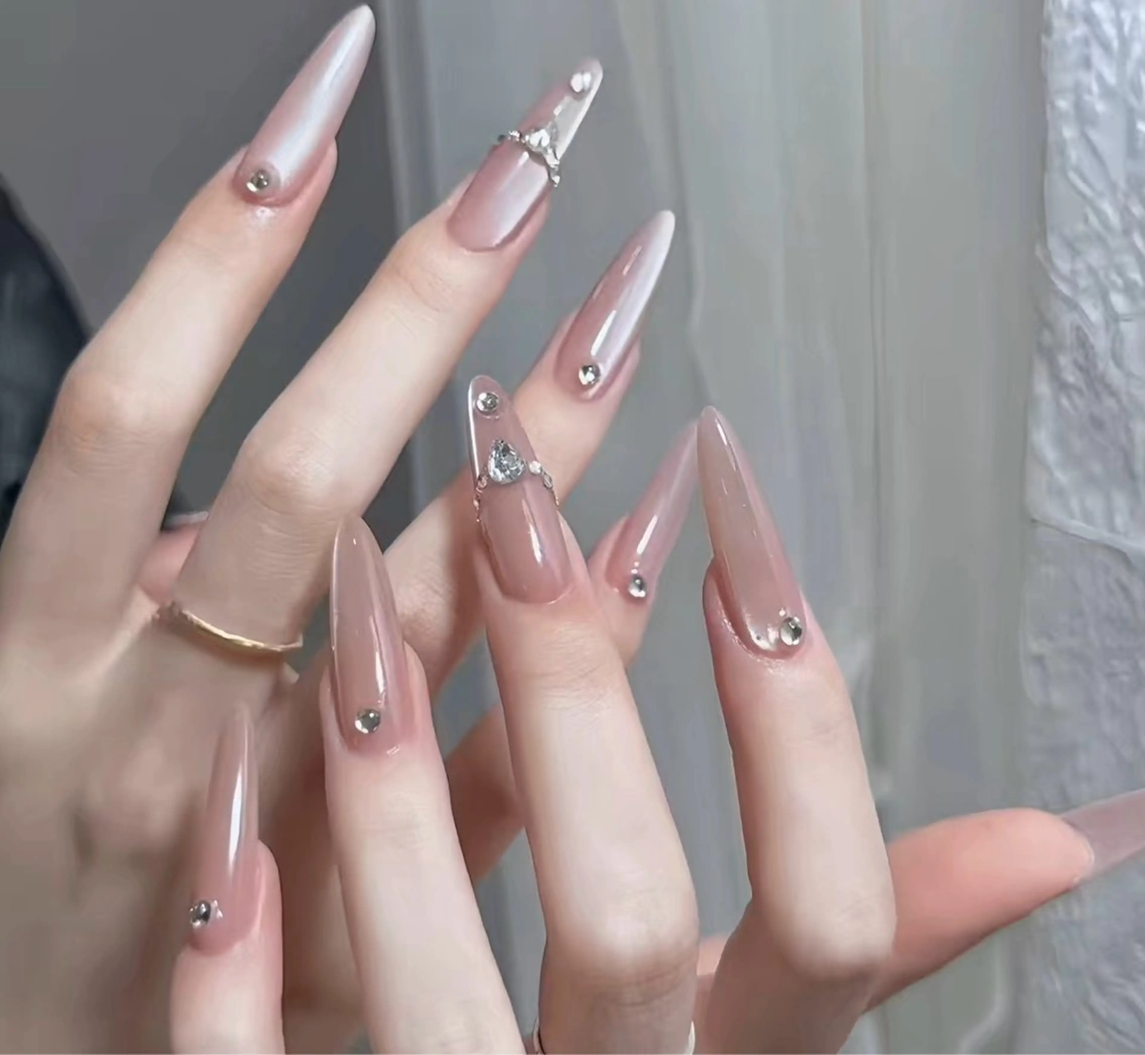 ネイル hello.nail所属・Horie 雪のネイルデザイン