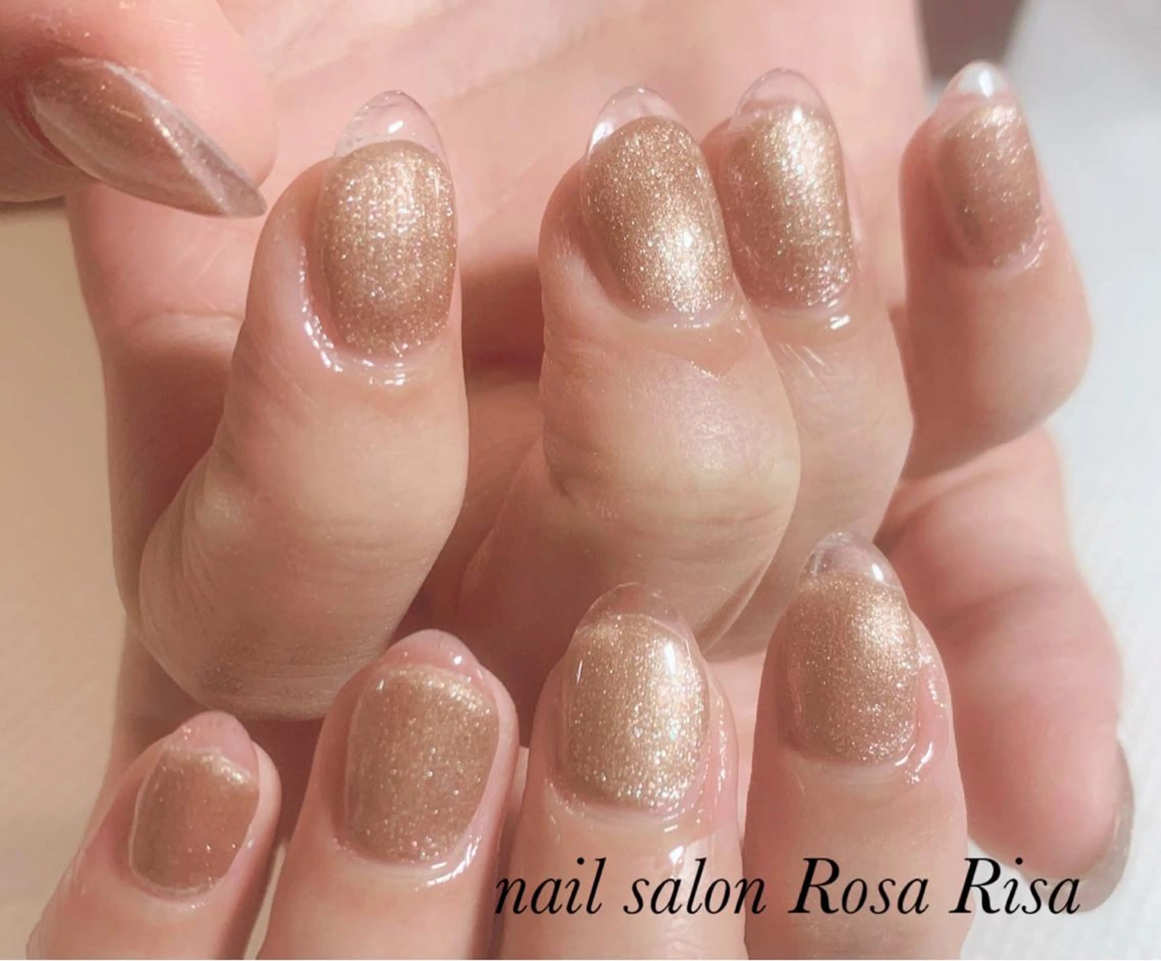 ミディアム ネイル ブラウン クリアネイル フレンチネイル ネイルスタジオ シェイクユアハンズのネイルデザイン