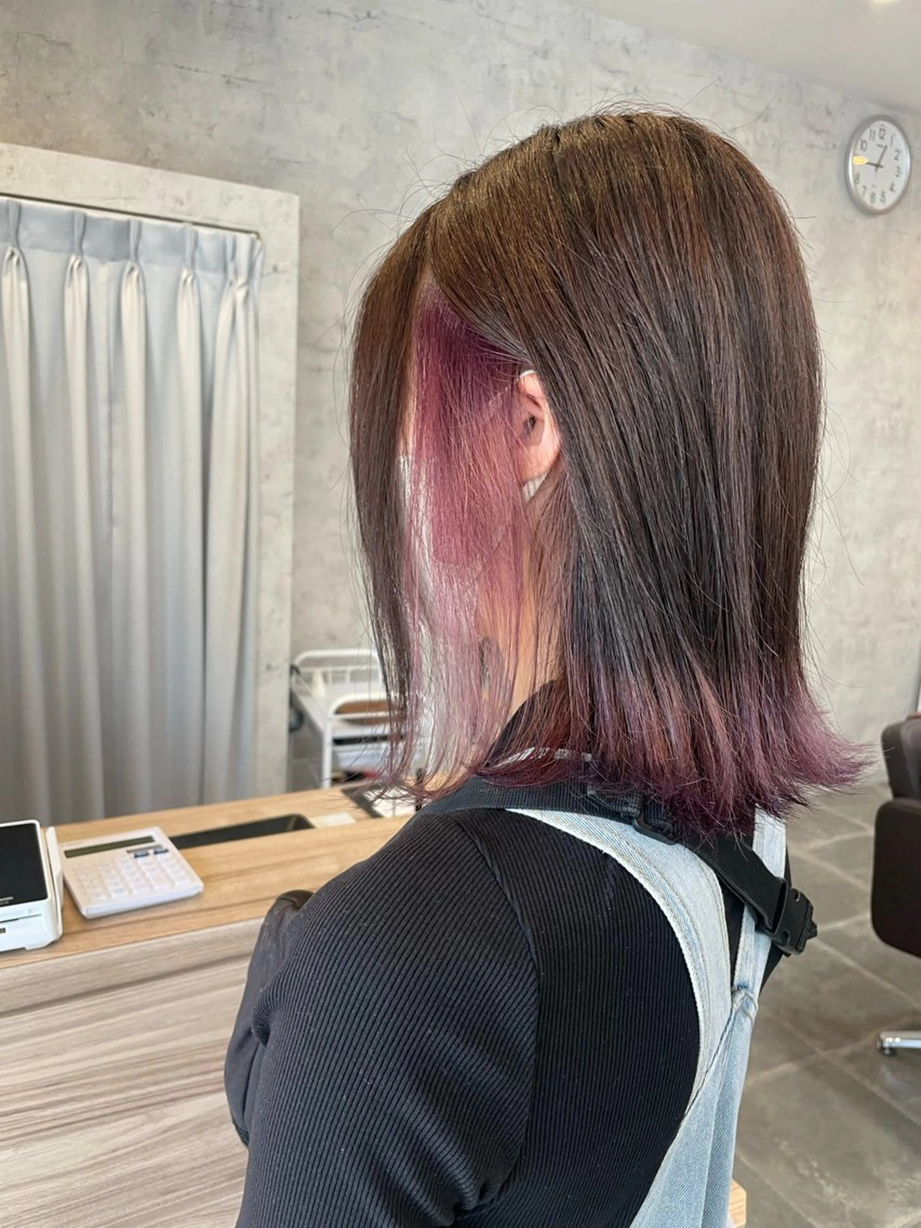 ミディアム カラー ベージュカラー イヤリングカラー ピンクカラー ピンクパープル パープルカラー 骨格似合わせカット✨ 林 まどかのヘアスタイル