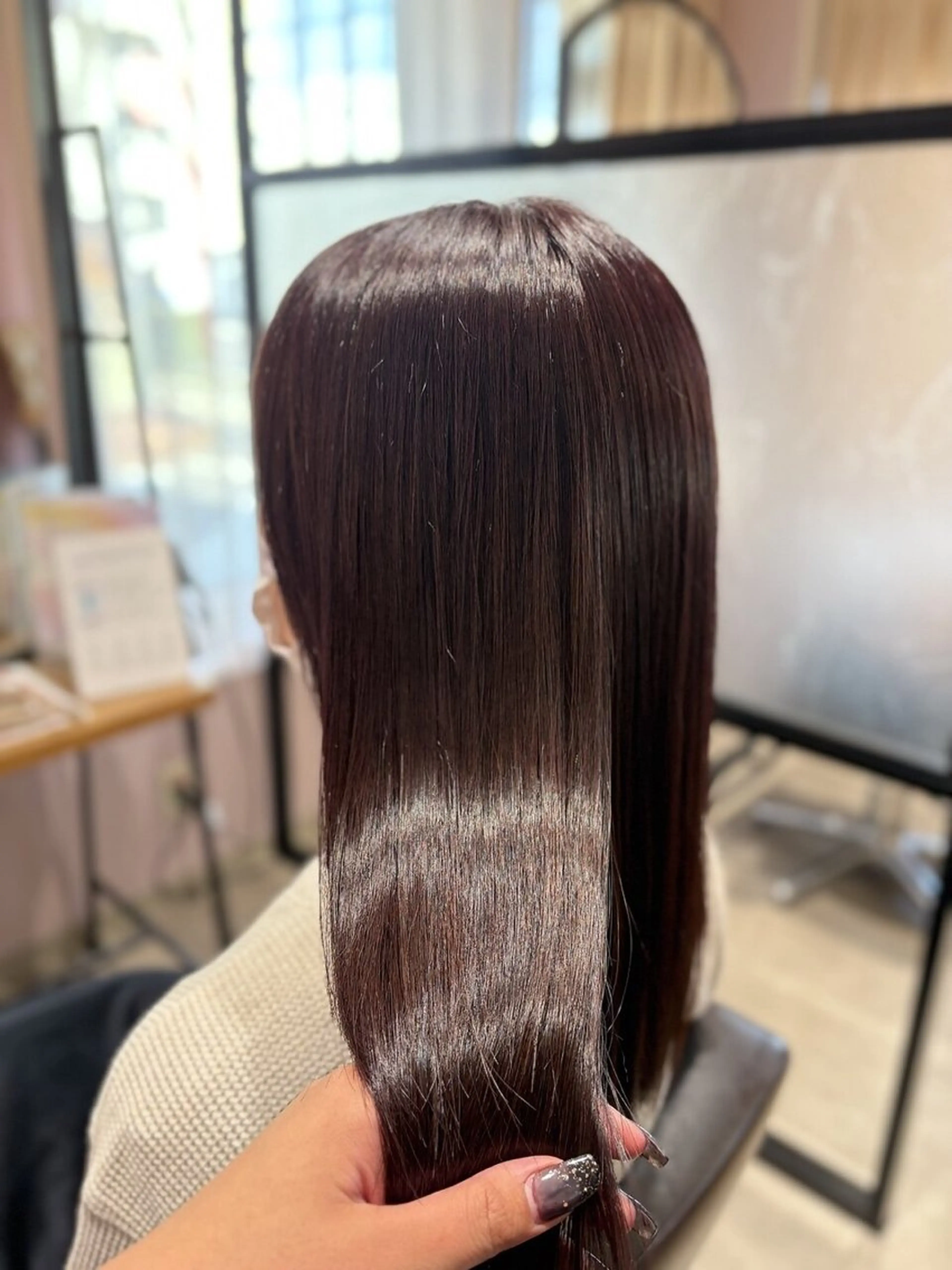カラー 西原 愛紗のヘアスタイル
