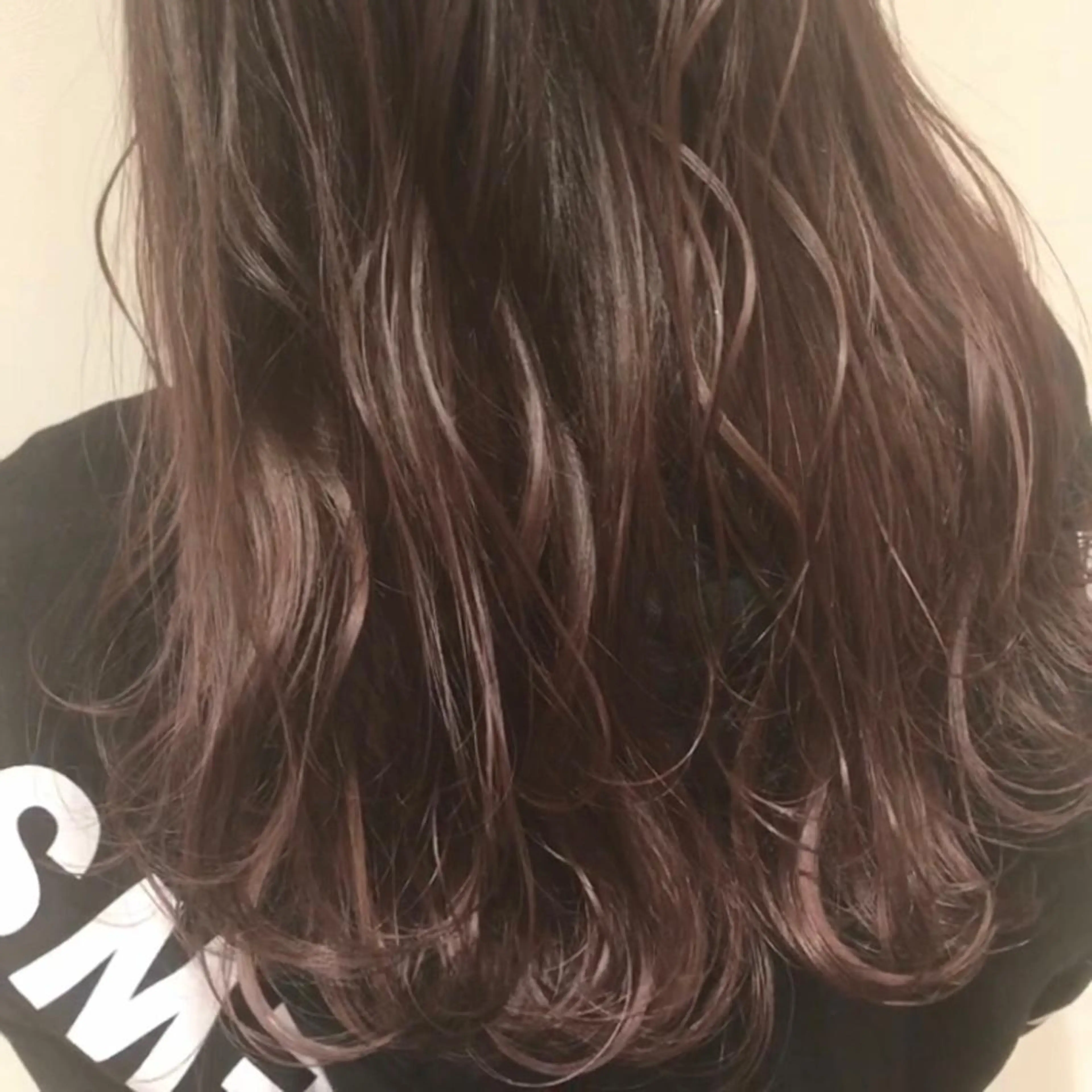 カラー アッシュ アッシュグレー アッシュグレージュ バレイヤージュ ブリーチ 髪質改善カラー韓国風 レイヤーtudaのヘアスタイル