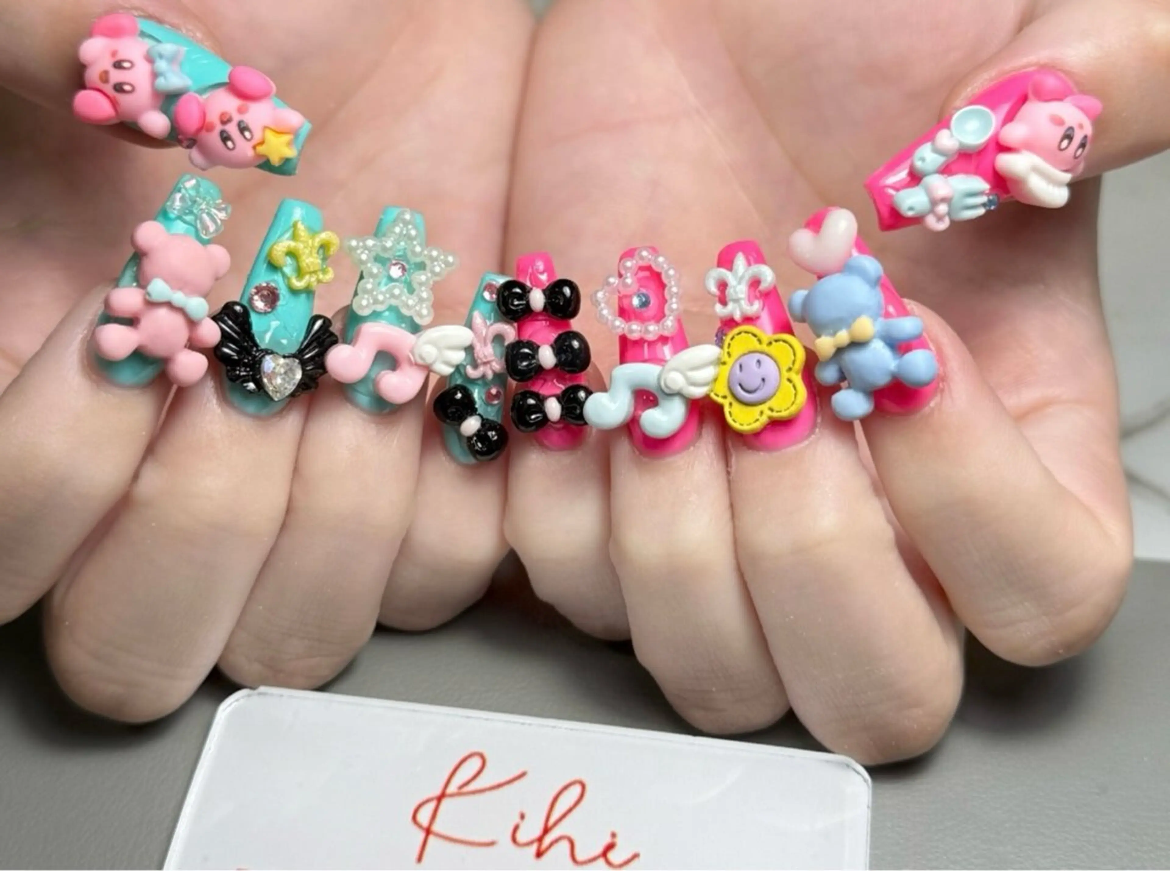 ネイル アートネイル ジェルネイル キラキラネイル 韓国ネイル スカルプネイル ハンドネイル 清水 ユナのネイルデザイン
