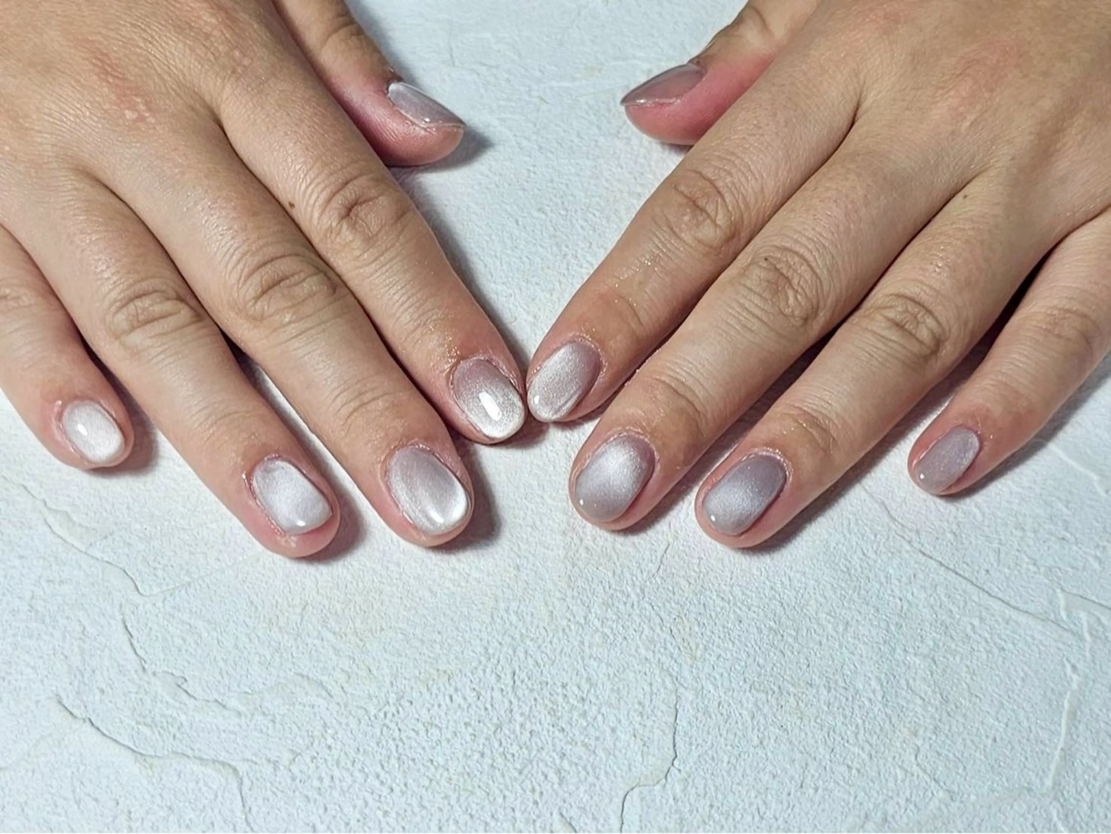 ネイル オーロラネイル フットネイル フレンチネイル ジェルネイル マグネットネイル ハンドネイル mogunail &blowのネイルデザイン