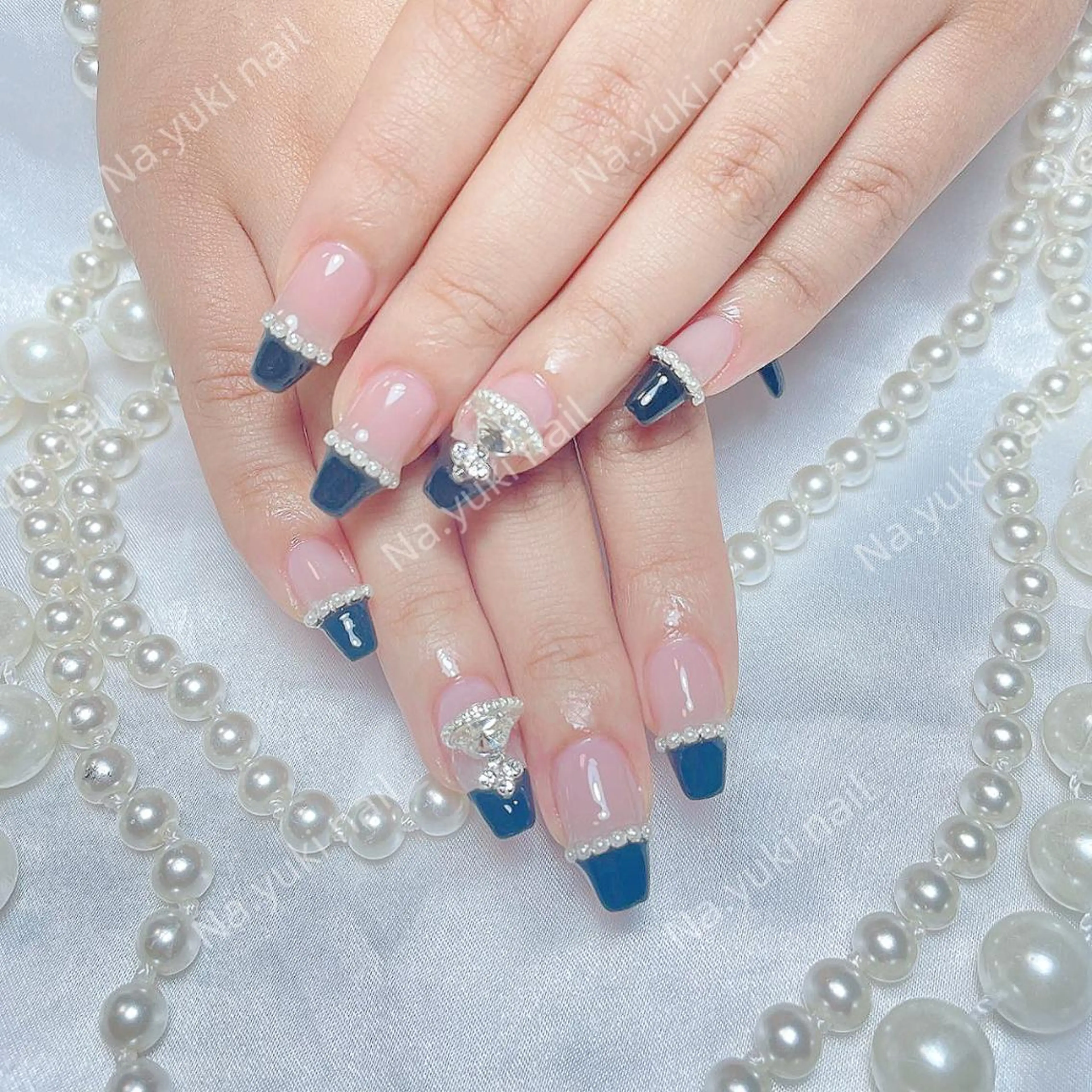 ネイル Queenie 🦋のネイルデザイン