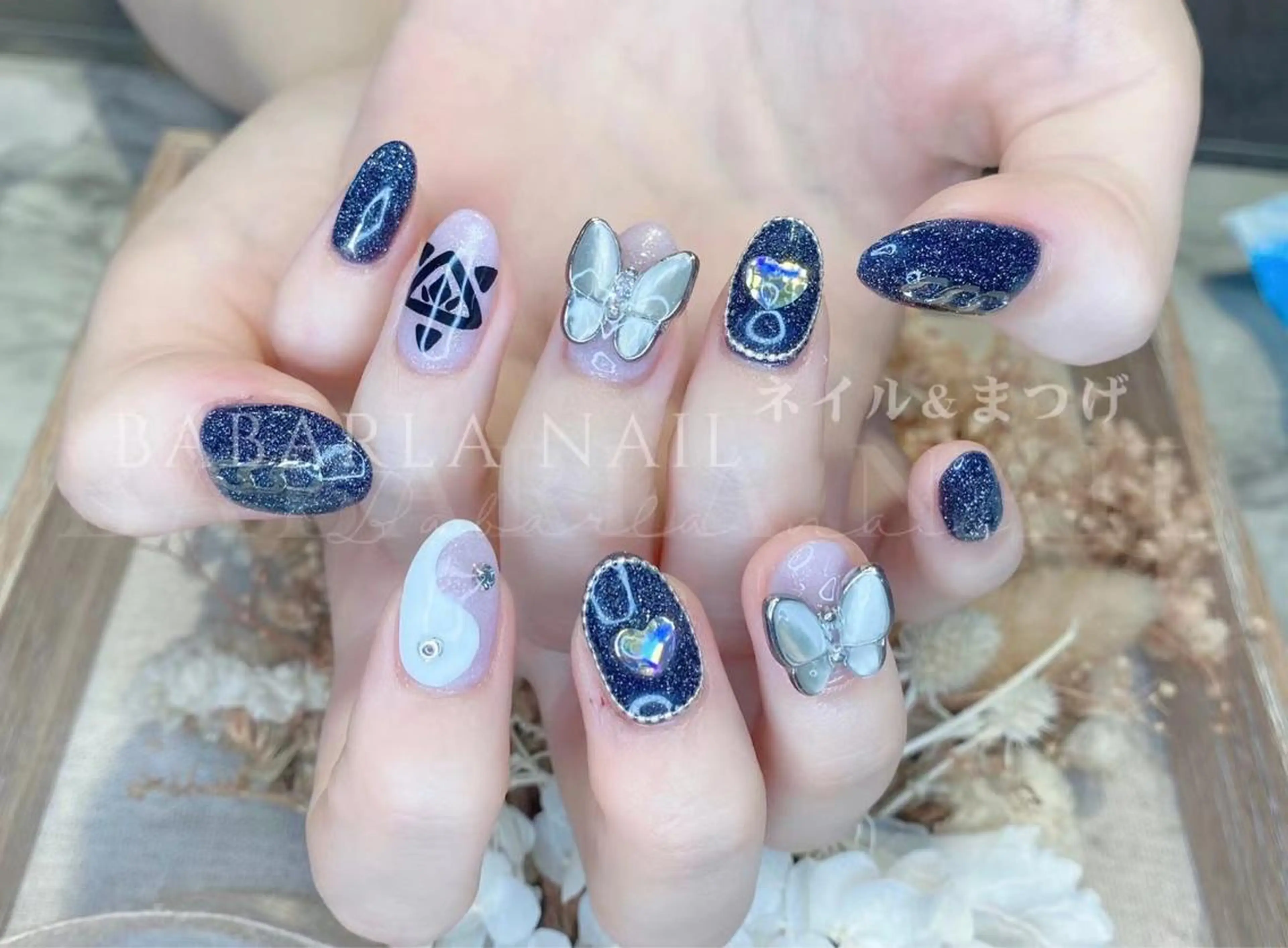 ネイル ハート ネイビー シルバー Babarla nailのネイルデザイン