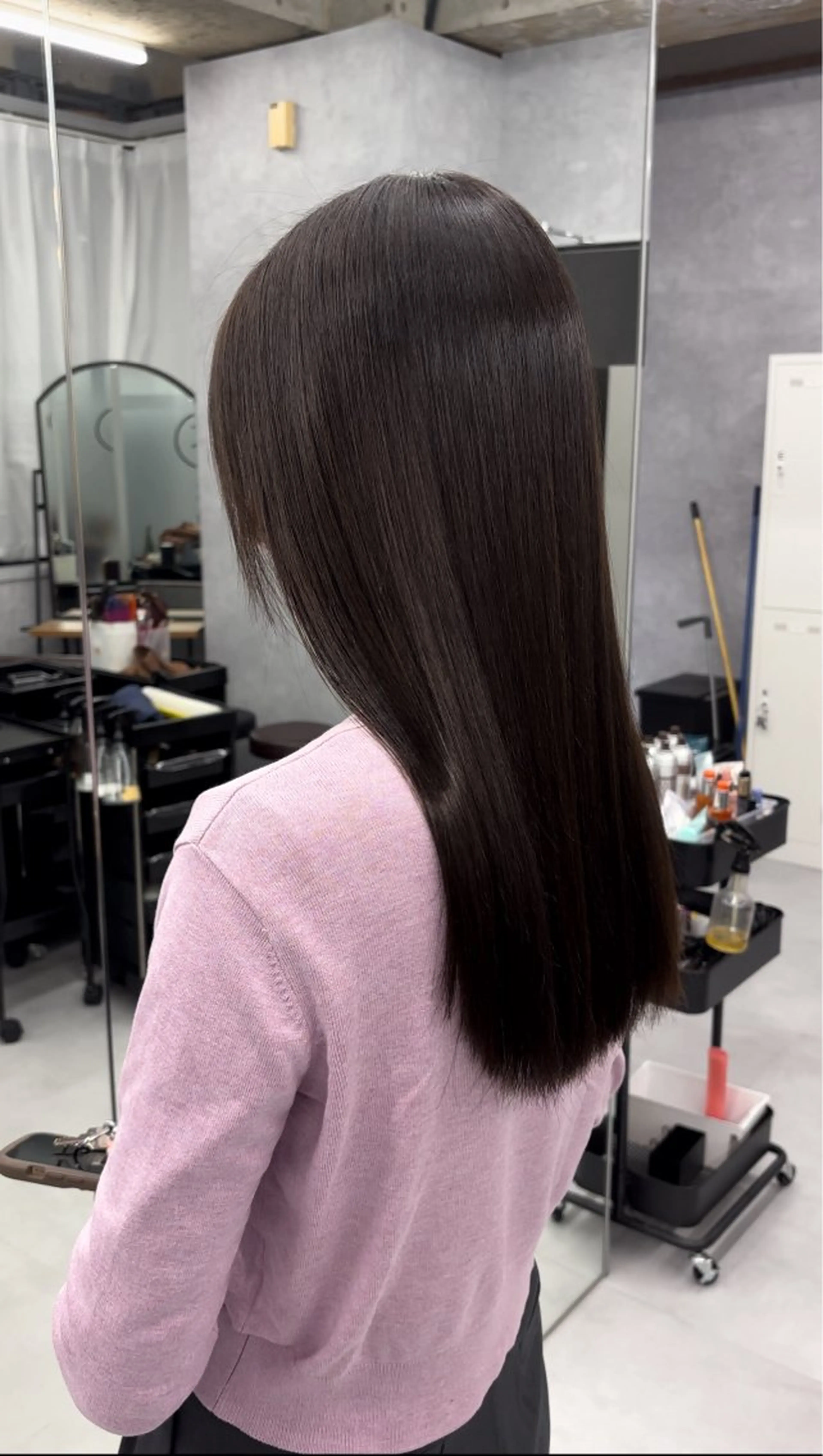 ミディアム カット ヘアカラー トリートメント NUMBER 天王寺YUYAのヘアスタイル