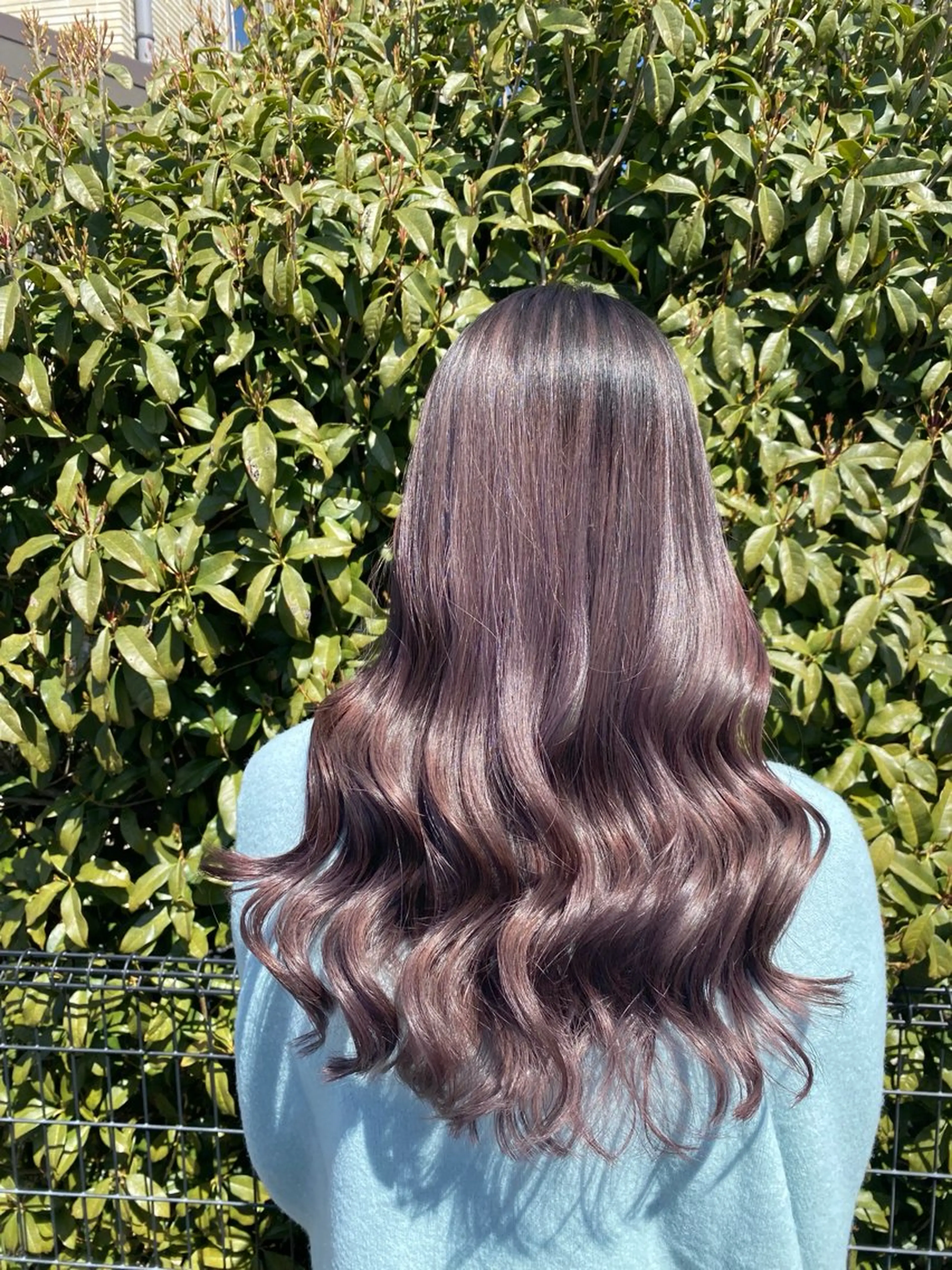 ロング カラー 小坂 麻綾のヘアスタイル