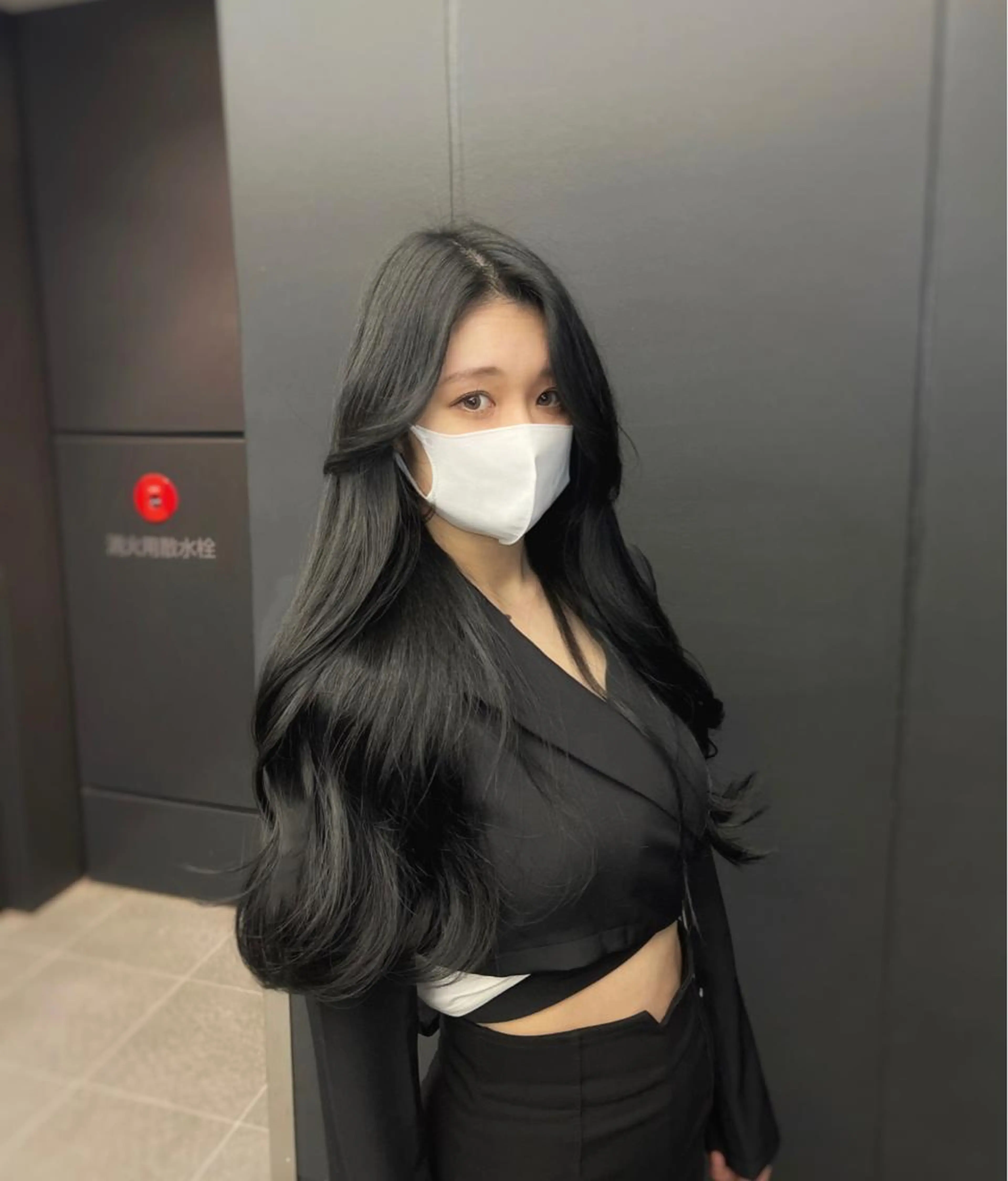 【🉐1日1名限定】カット+艶カラー+premium treatment〈レイヤー／顔り／韓国〉の写真