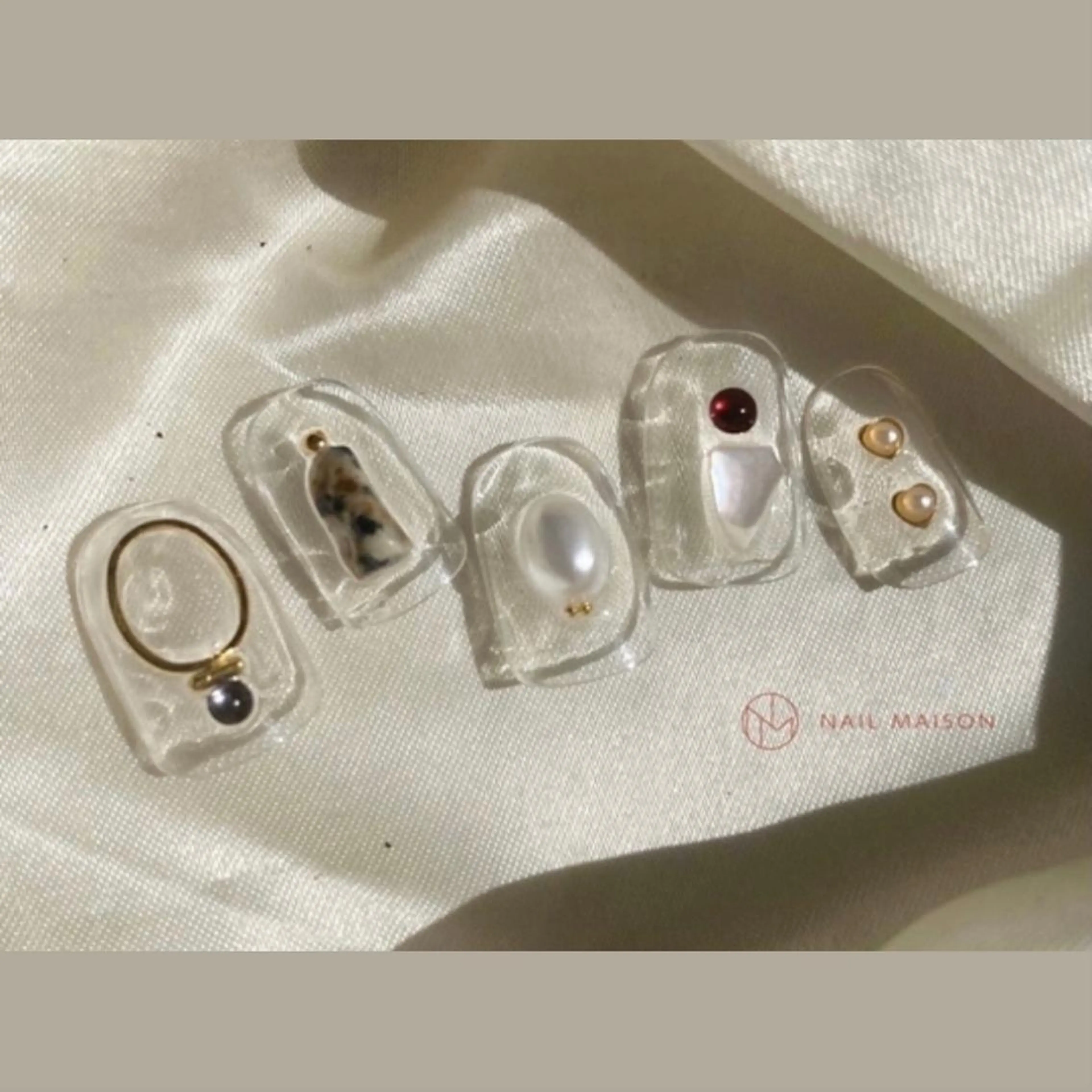 ネイル クリアネイル 草加ニュアンスネイル 🌚hersのネイルデザイン