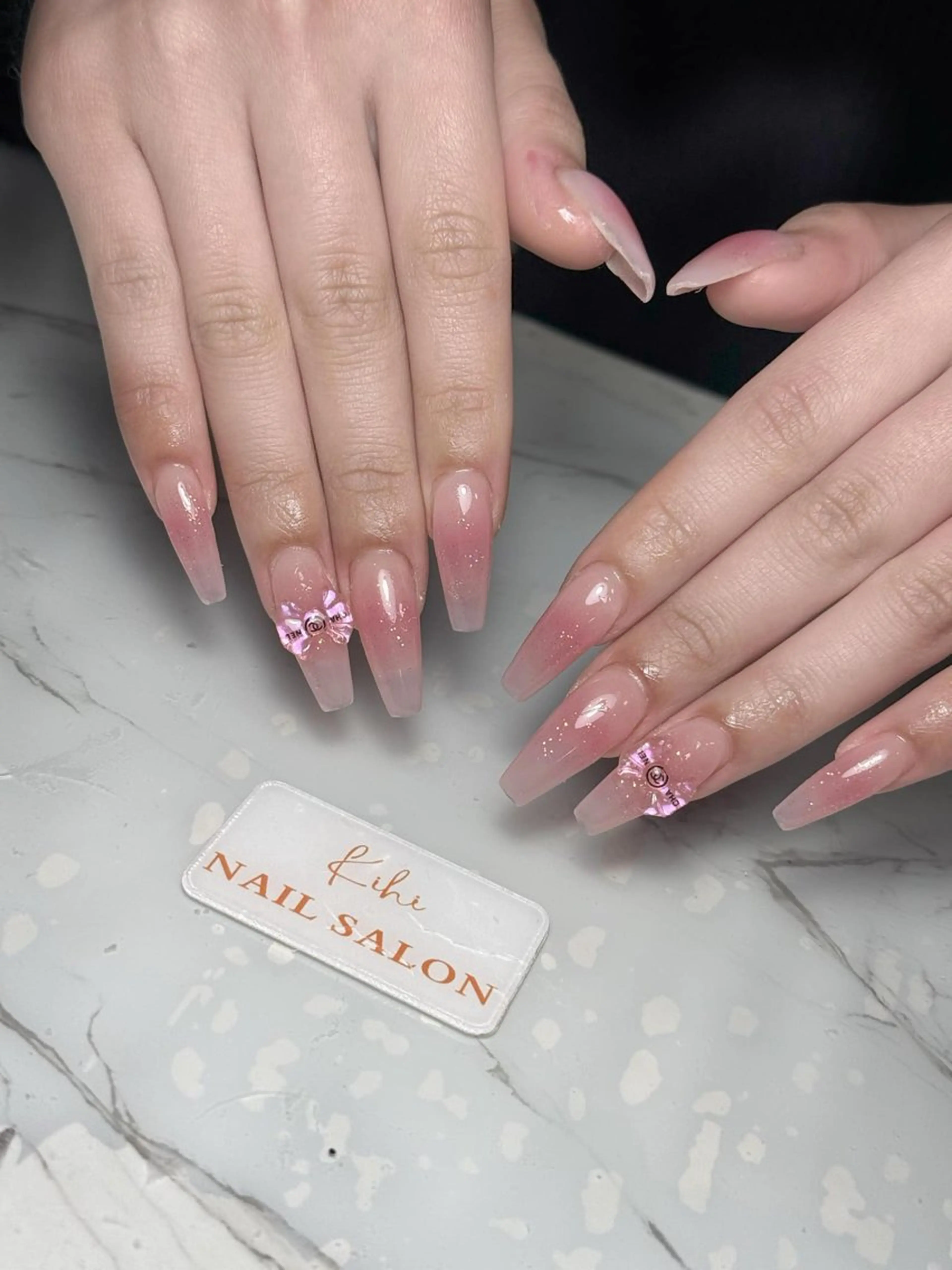 ネイル アートネイル フレンチネイル ジェルネイル グラデーション 韓国ネイル ハンドネイル 💕鈴木ユリ パラジェル/オフ無料のネイルデザイン