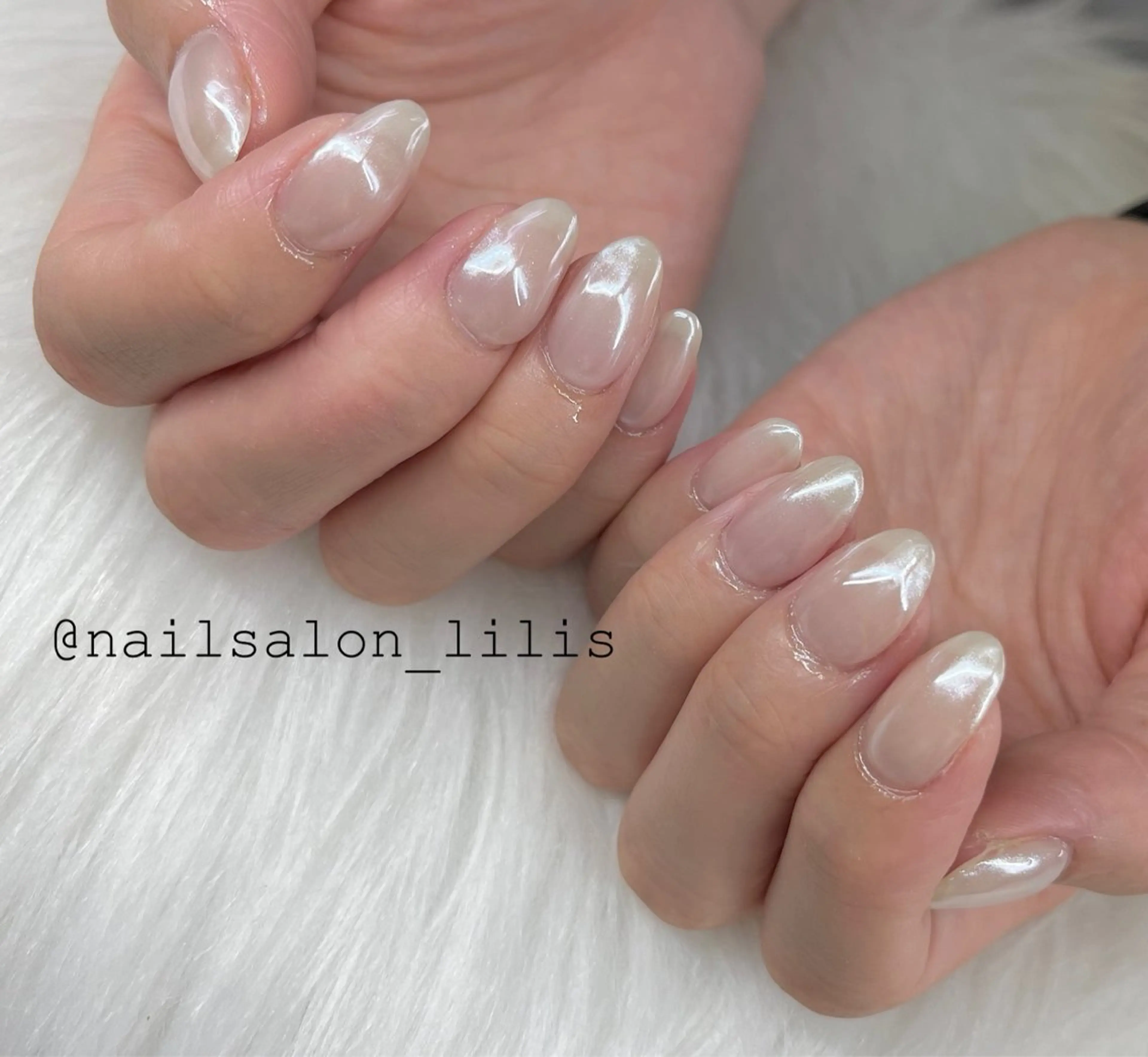 ネイル オーロラネイル ハンドネイル nailsalon Lilisのネイルデザイン