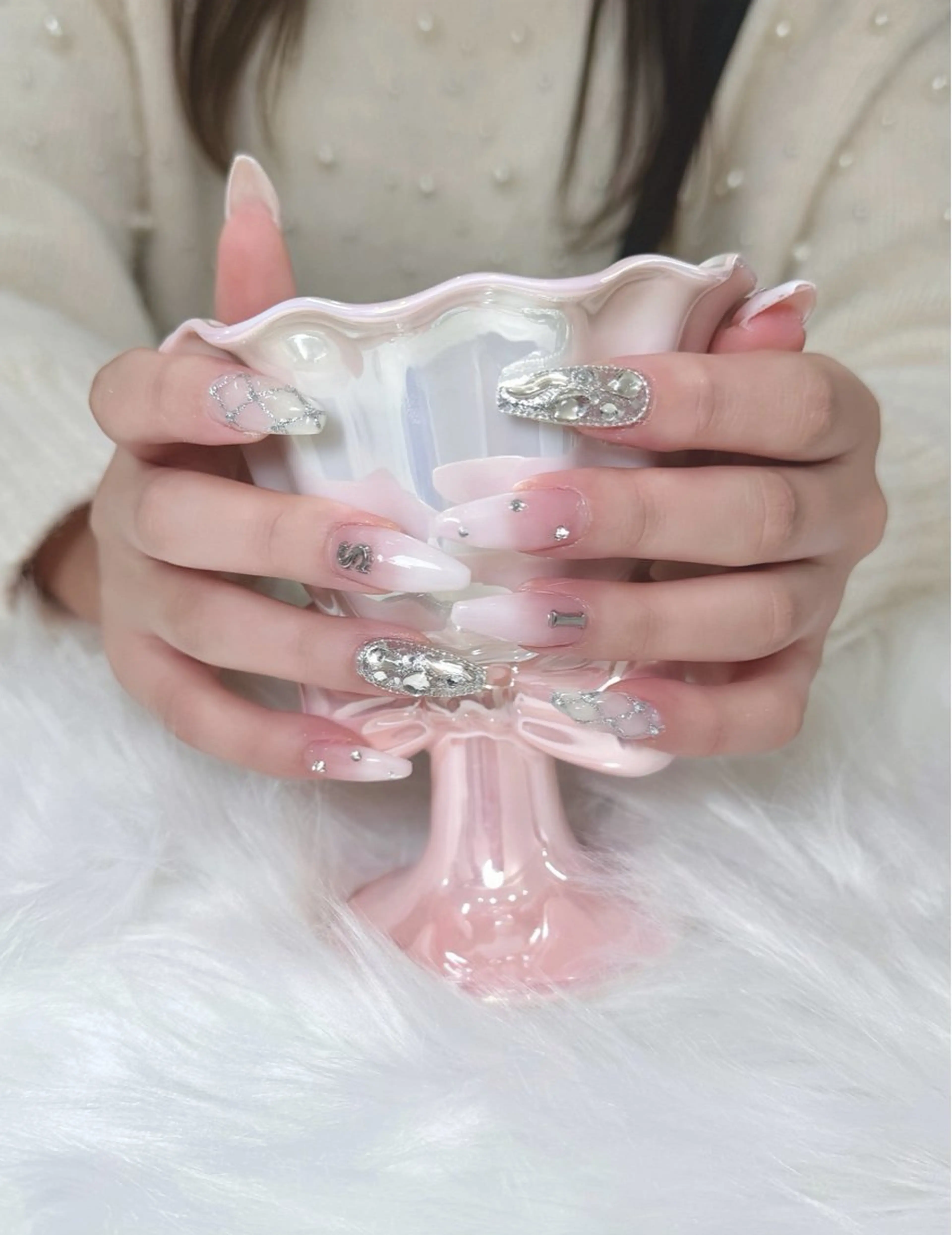 ネイル フレンチネイル キラキラネイル 韓国ネイル シンプルネイル ワンホンネイル ハンドネイル MEI Nailのネイルデザイン