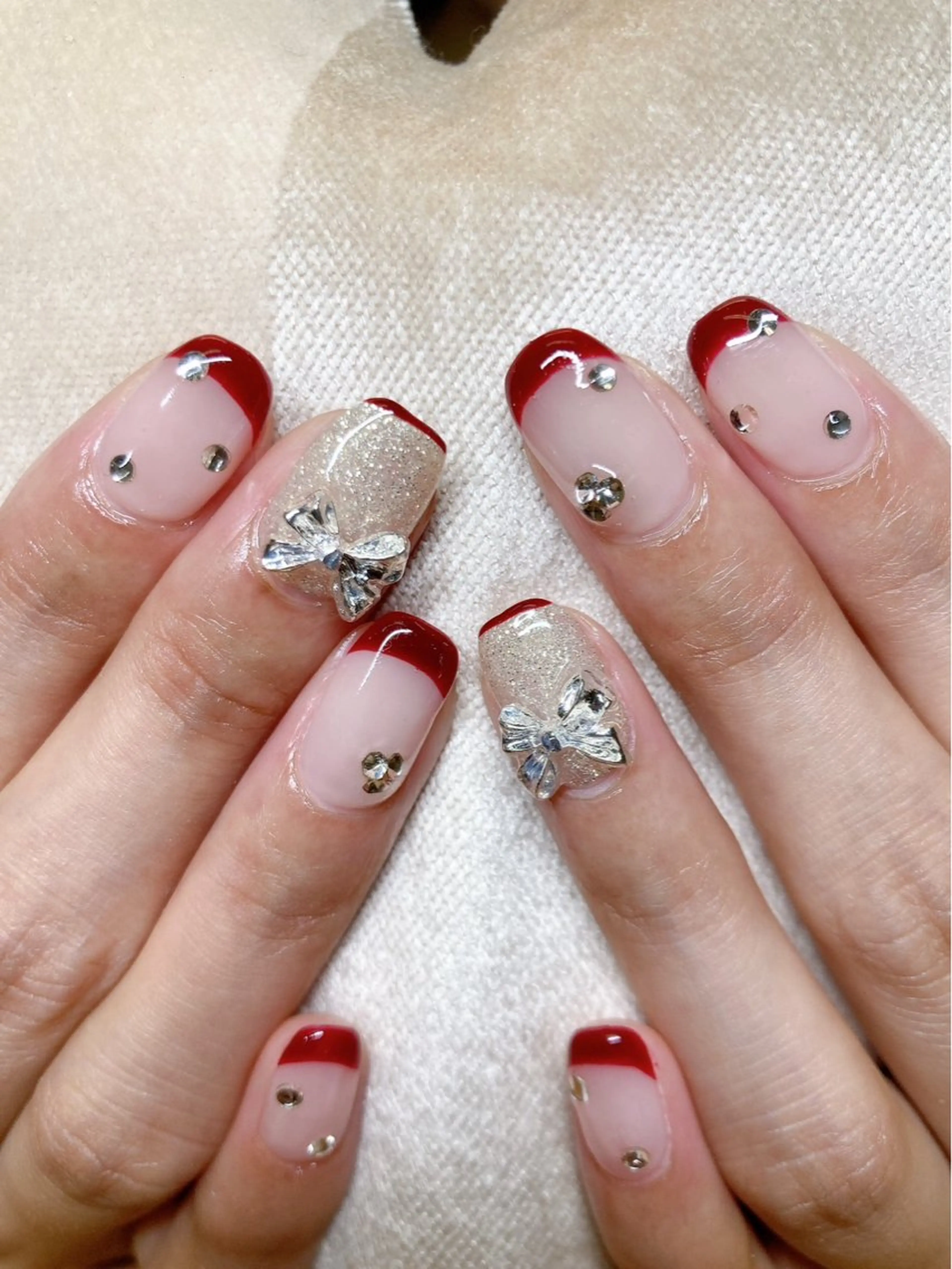 ネイル ECLAT エクラ所属・寺山 千鶴のネイルデザイン