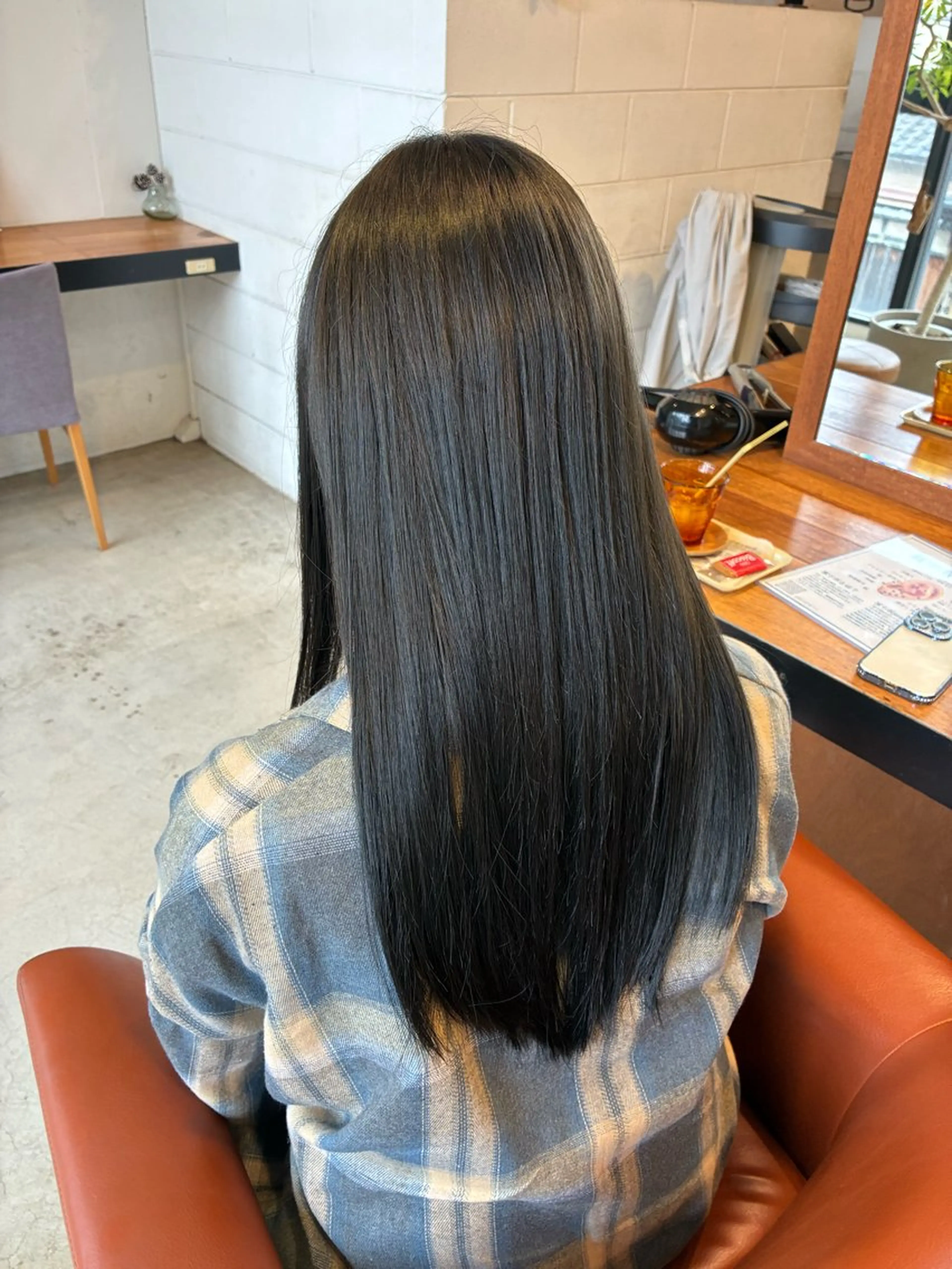 カラー ブルーカラー ヘアカラー トリートメント linna / 高槻 /大阪 / 耳ツボのヘアスタイル