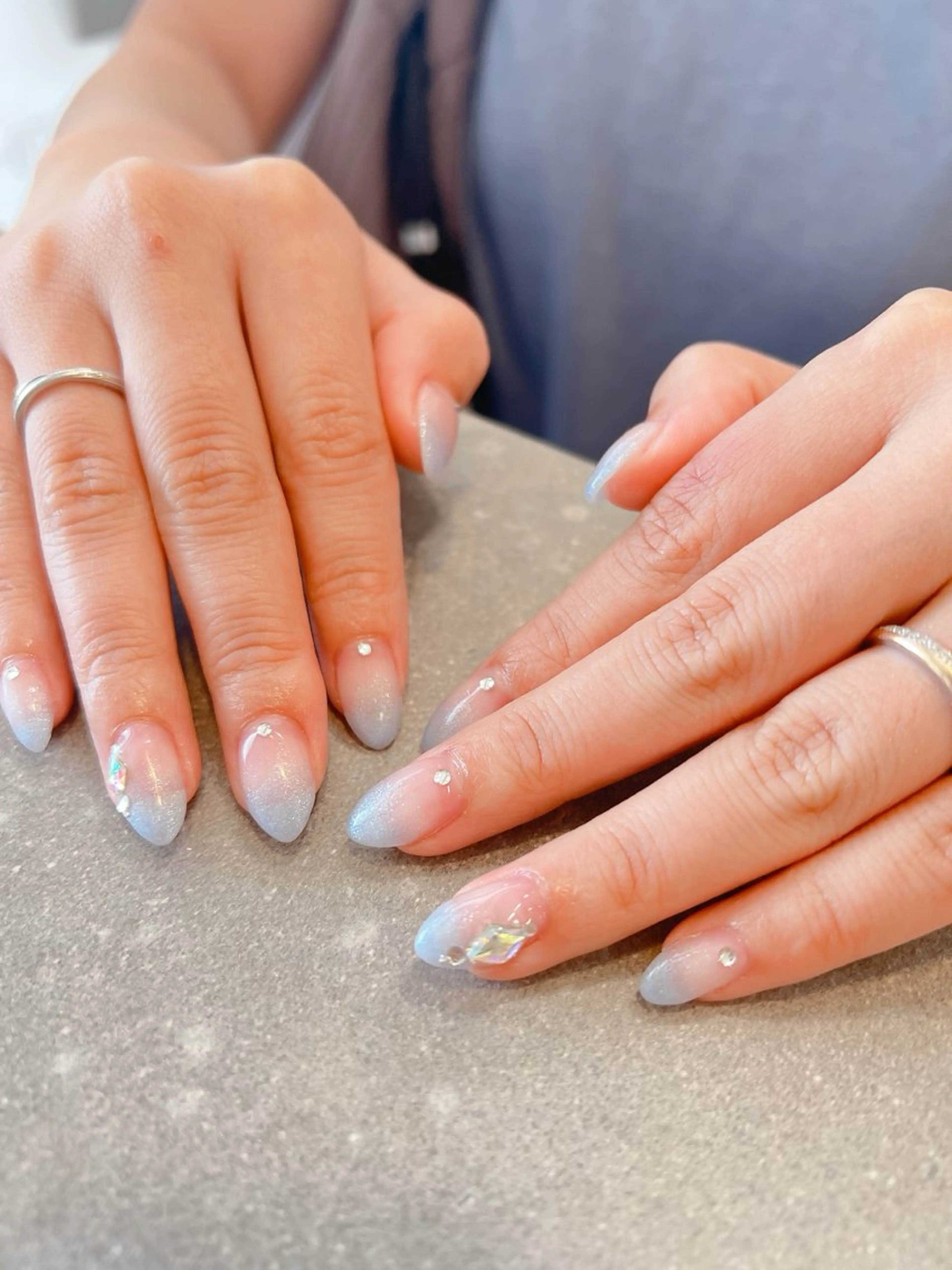 ネイル ラメ(グリッター) ラメグラデーション ハンドネイル Nail&EyeNefer 旭店所属・木村 仁美のネイルデザイン