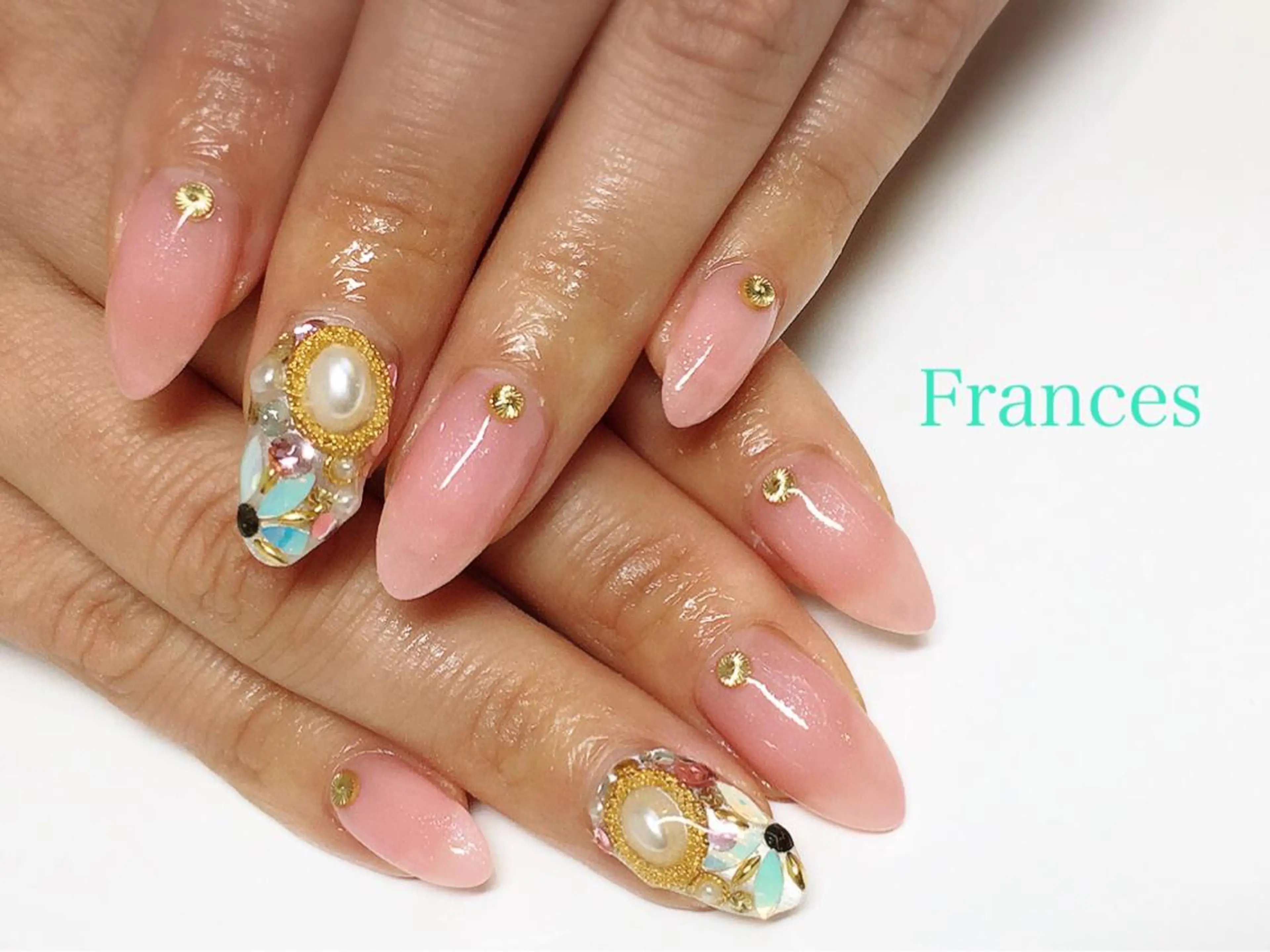 ネイル Frances 今村のネイルデザイン