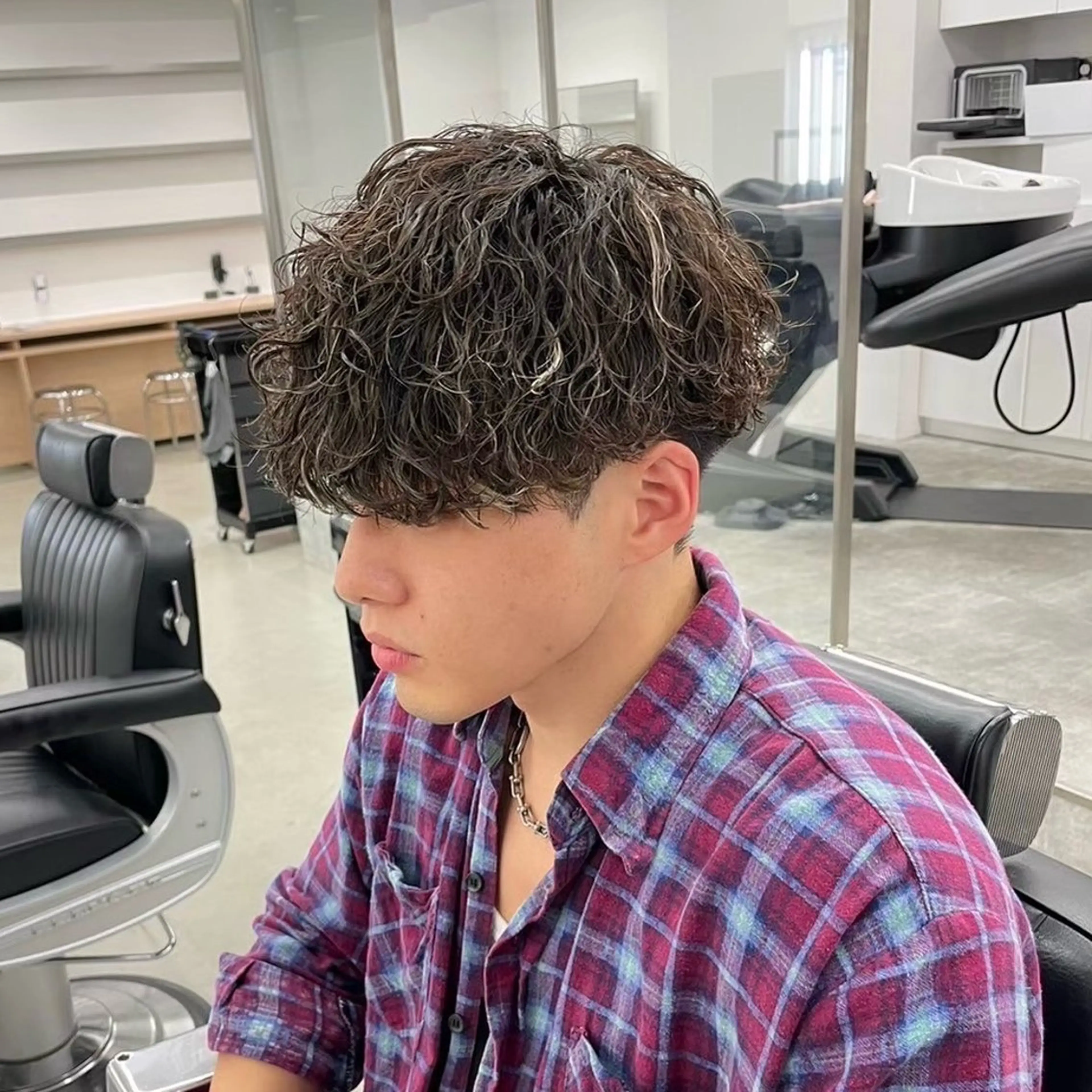 ショート カラー パーマ メンズ メンズブリーチ メンズパーマ ブリーチ カット ヘアカラー パーマ トリートメント 畑中 希望のヘアスタイル