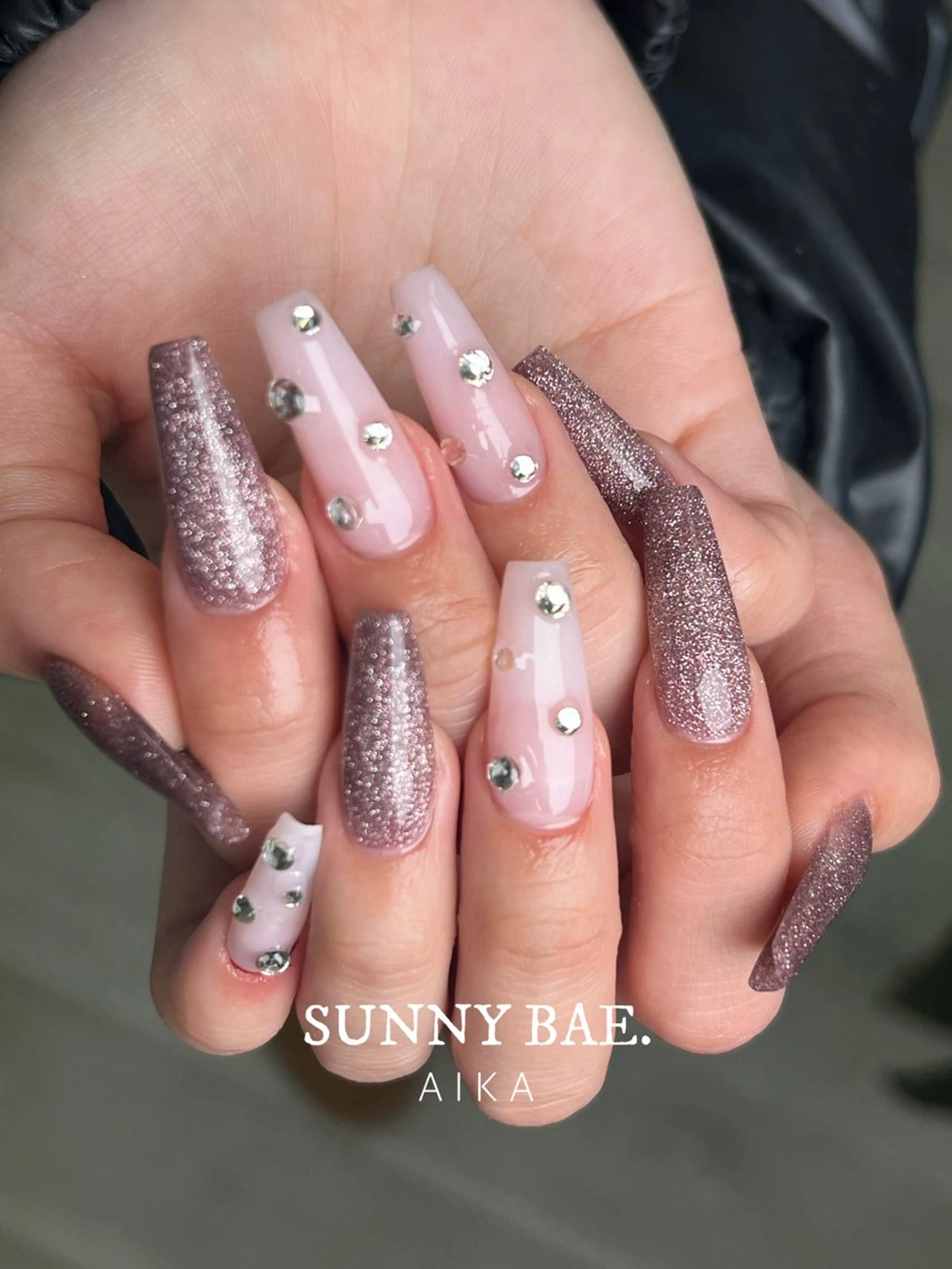 ネイル ジェルネイル キラキラネイル ロングネイル 持ち込み ワンカラーネイル Made By AIKAのネイルデザイン