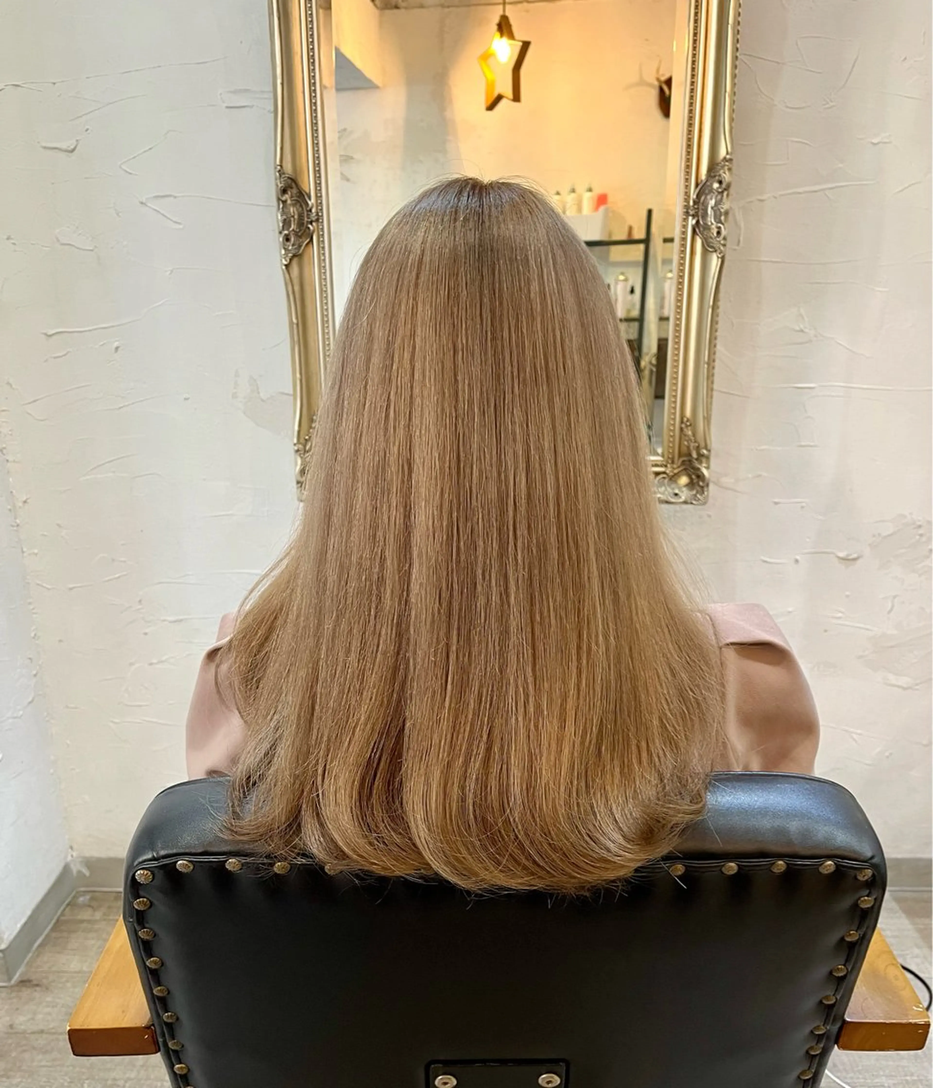 セミロング カラー ベージュカラー ブリーチ グレージュ ミルクティーベージュ ミルクティーグレージュ ヘアカラー トリートメント 🧸柔らかいベージュ カラー🧸氏家達哉のヘアスタイル