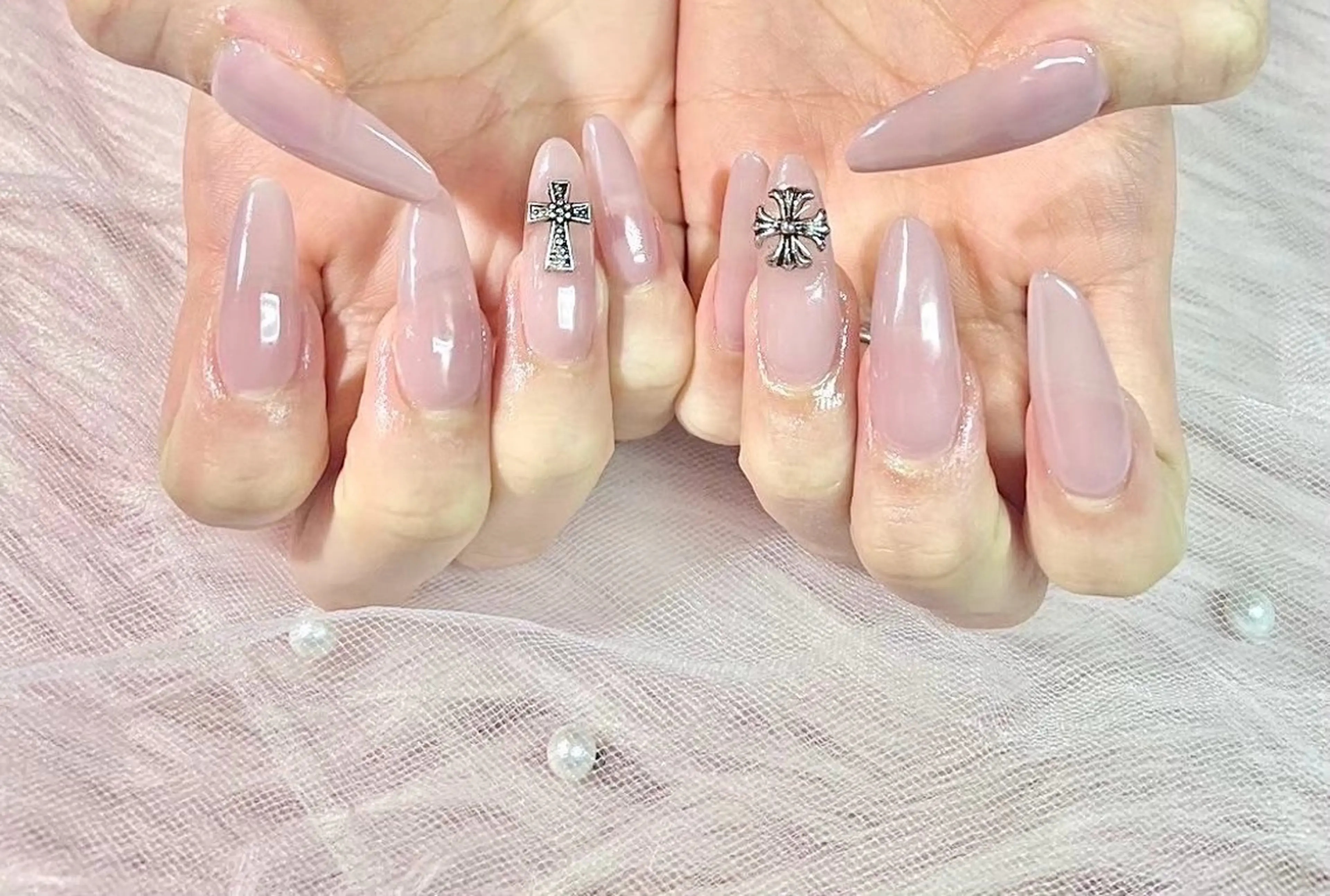 ネイル 長さ出し ネイルチップ Lowé いちごのネイルデザイン