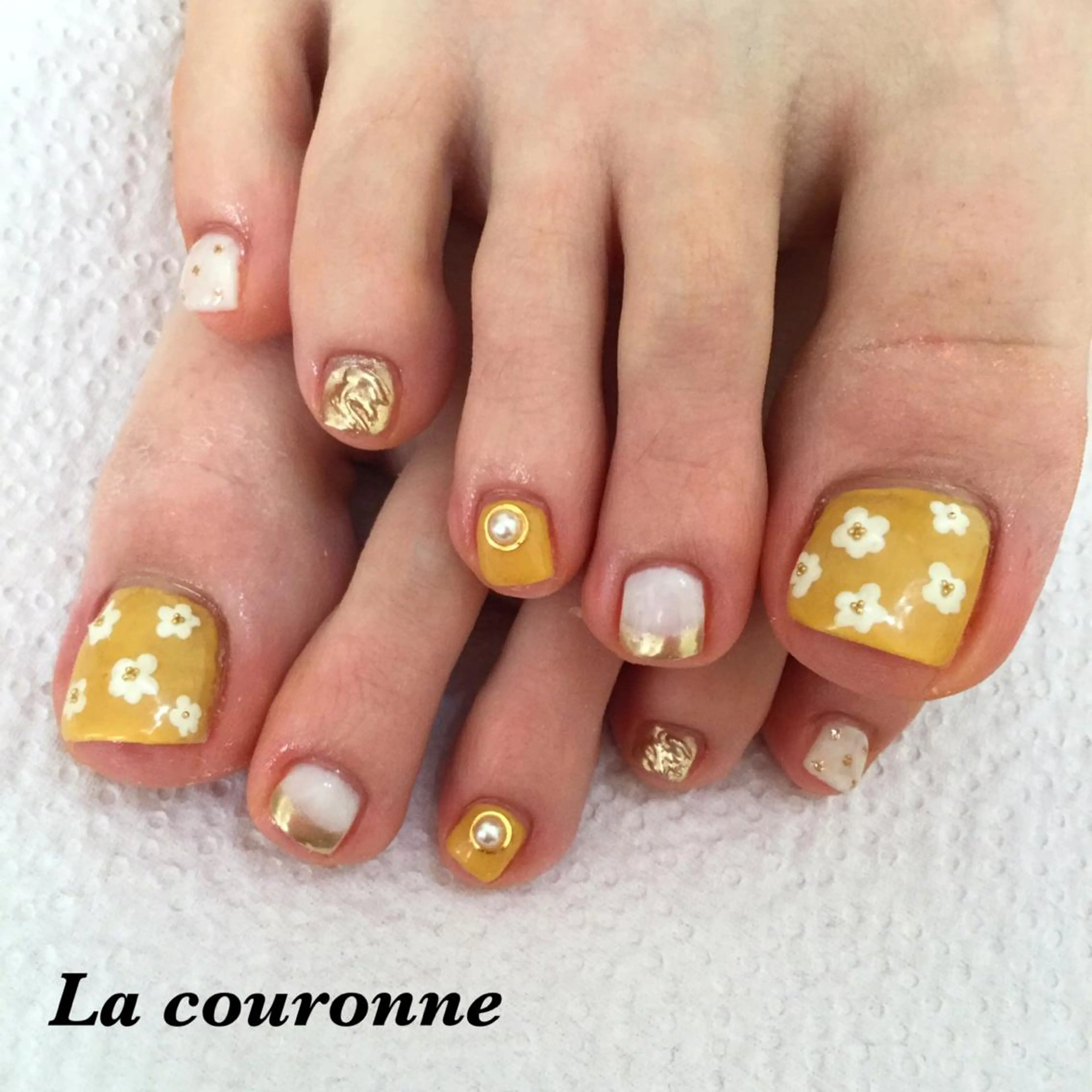 ネイル フットネイル Lacouronne NATSUMIのネイルデザイン