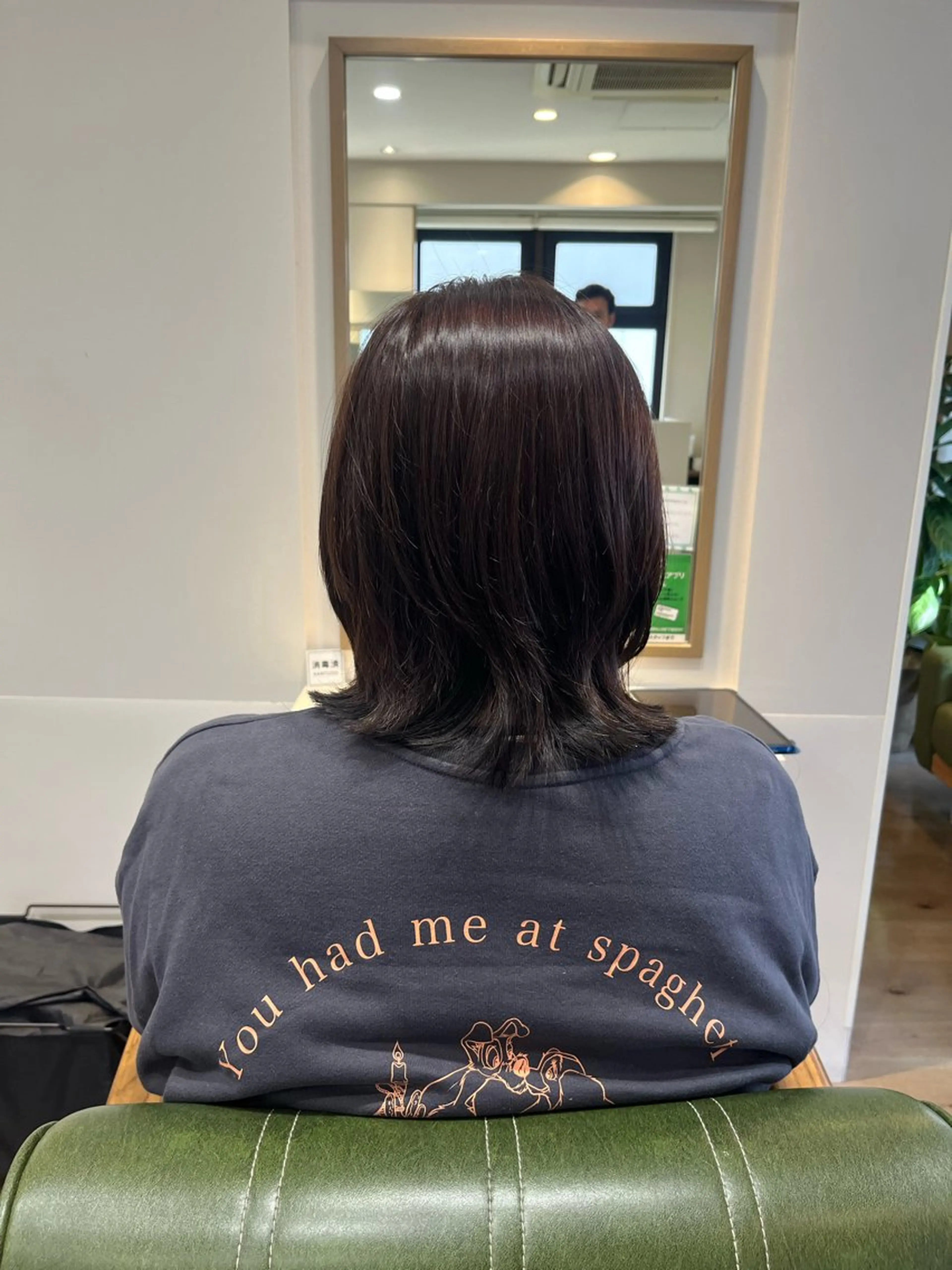 ミディアム 小鴨 美佳のヘアスタイル