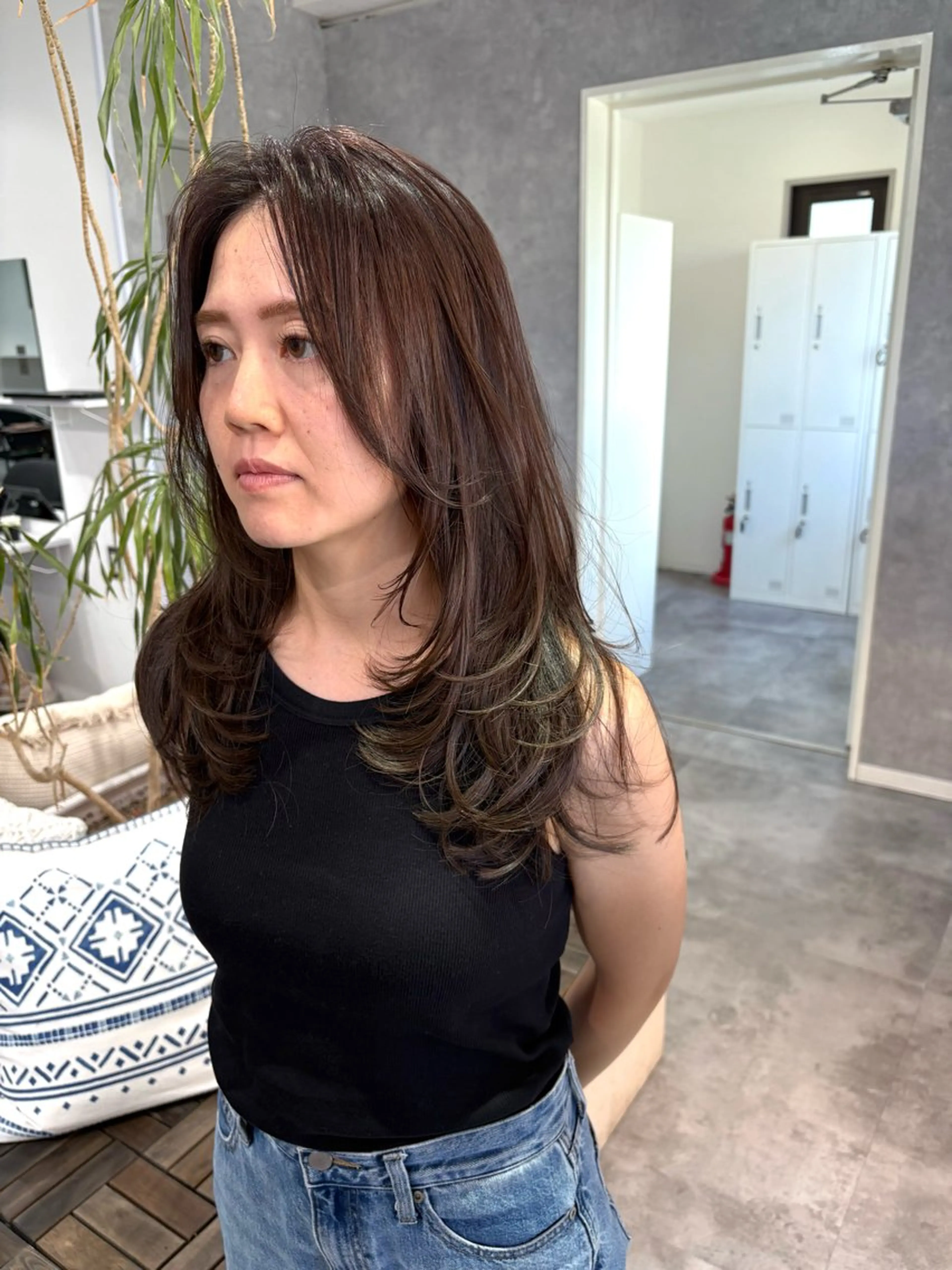 セミロング レイヤーカット カット ヘアカラー 大人上品特化 レイヤー🇺🇸山村のヘアスタイル