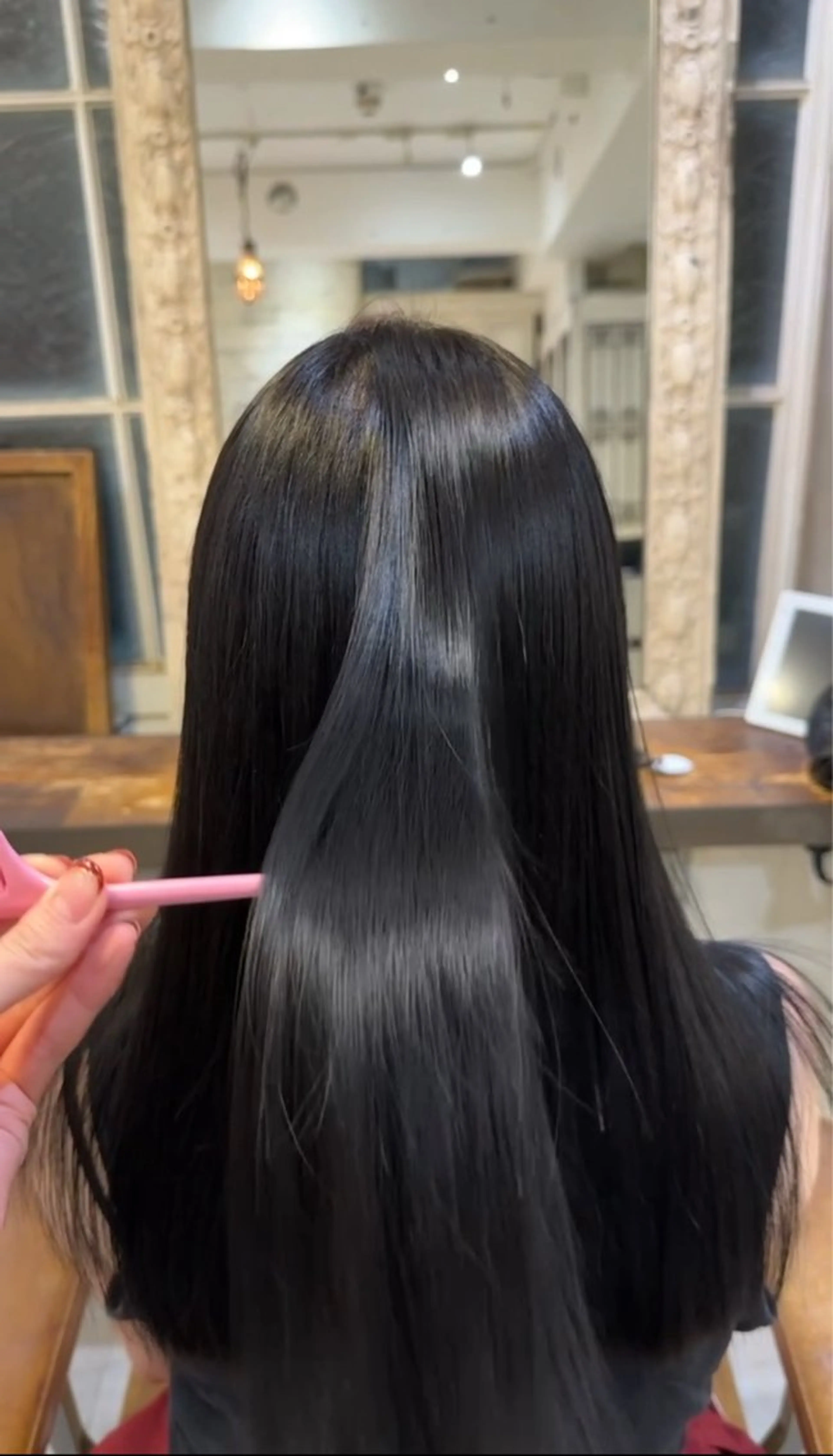 ロング ミタムラ ユナのヘアスタイル