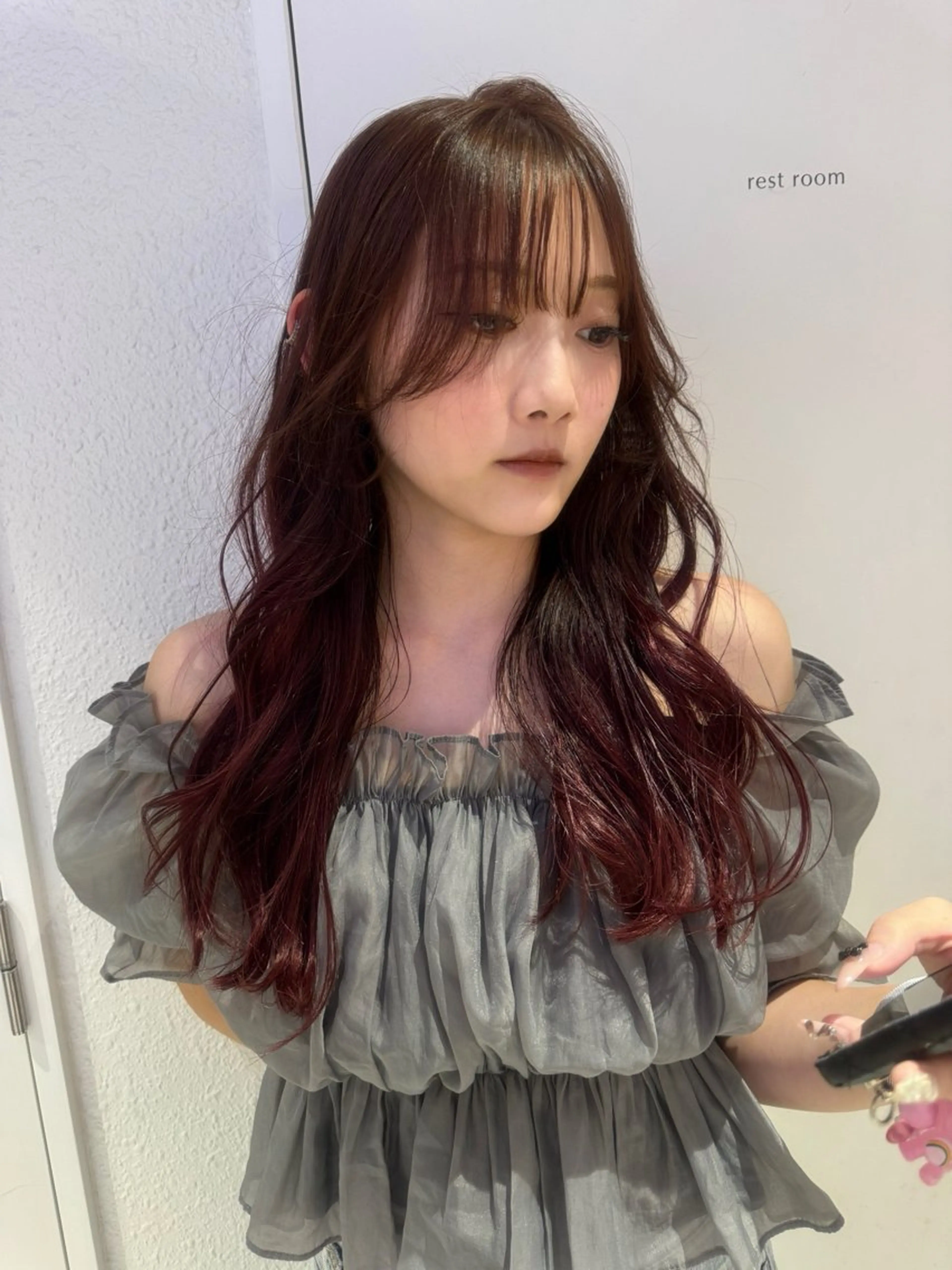 ロング カラー ブリーチ ブリーチなしカラー トリートメント Ami/艶カラー/ レイヤー/ハイトーンのヘアスタイル