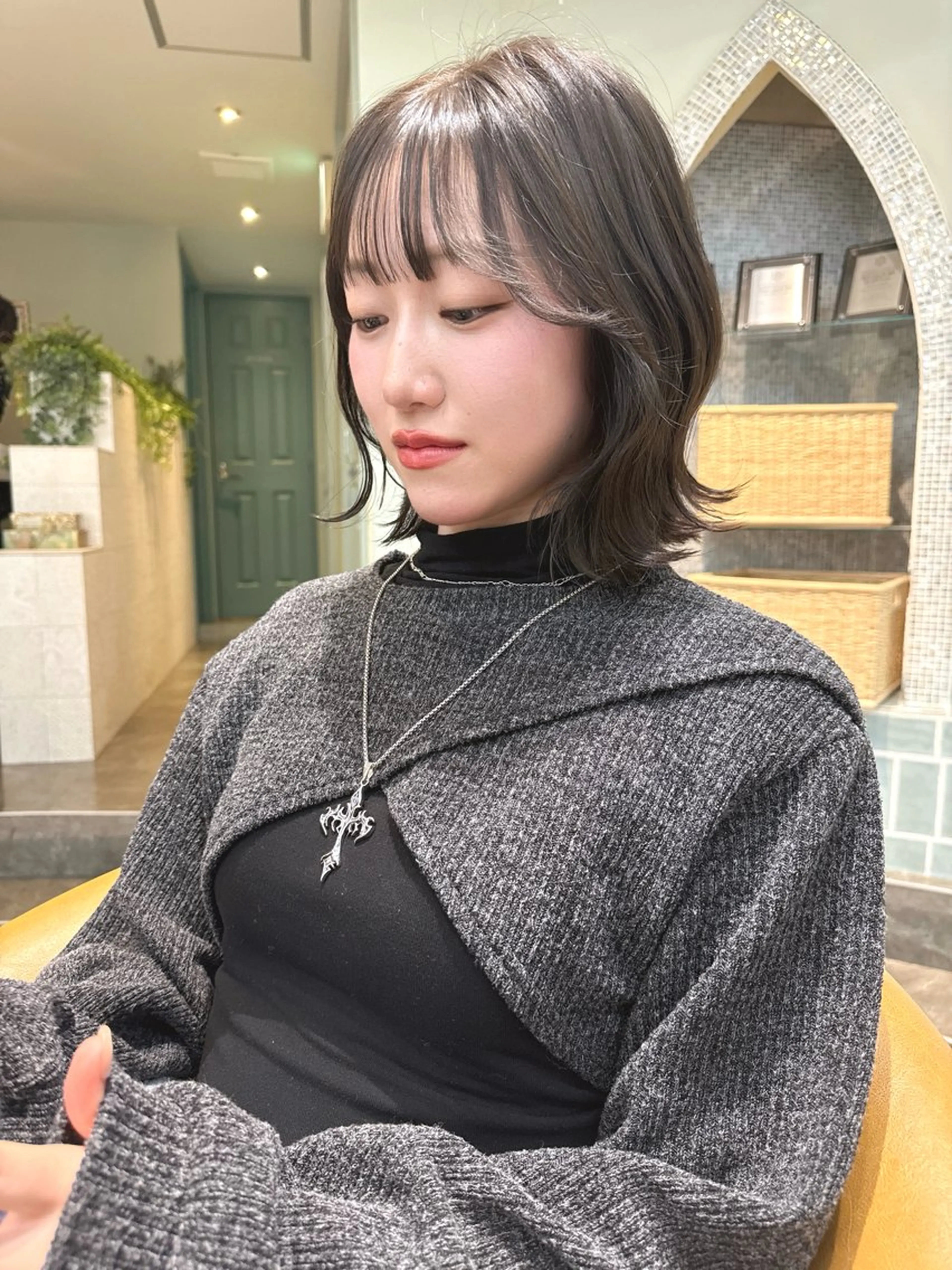 ミディアム ショートボブ 韓国風カラー ボブ くびれヘア 髪質改善 ボブ/顔周りカット /縮毛矯正/鈴木隆太のヘアスタイル