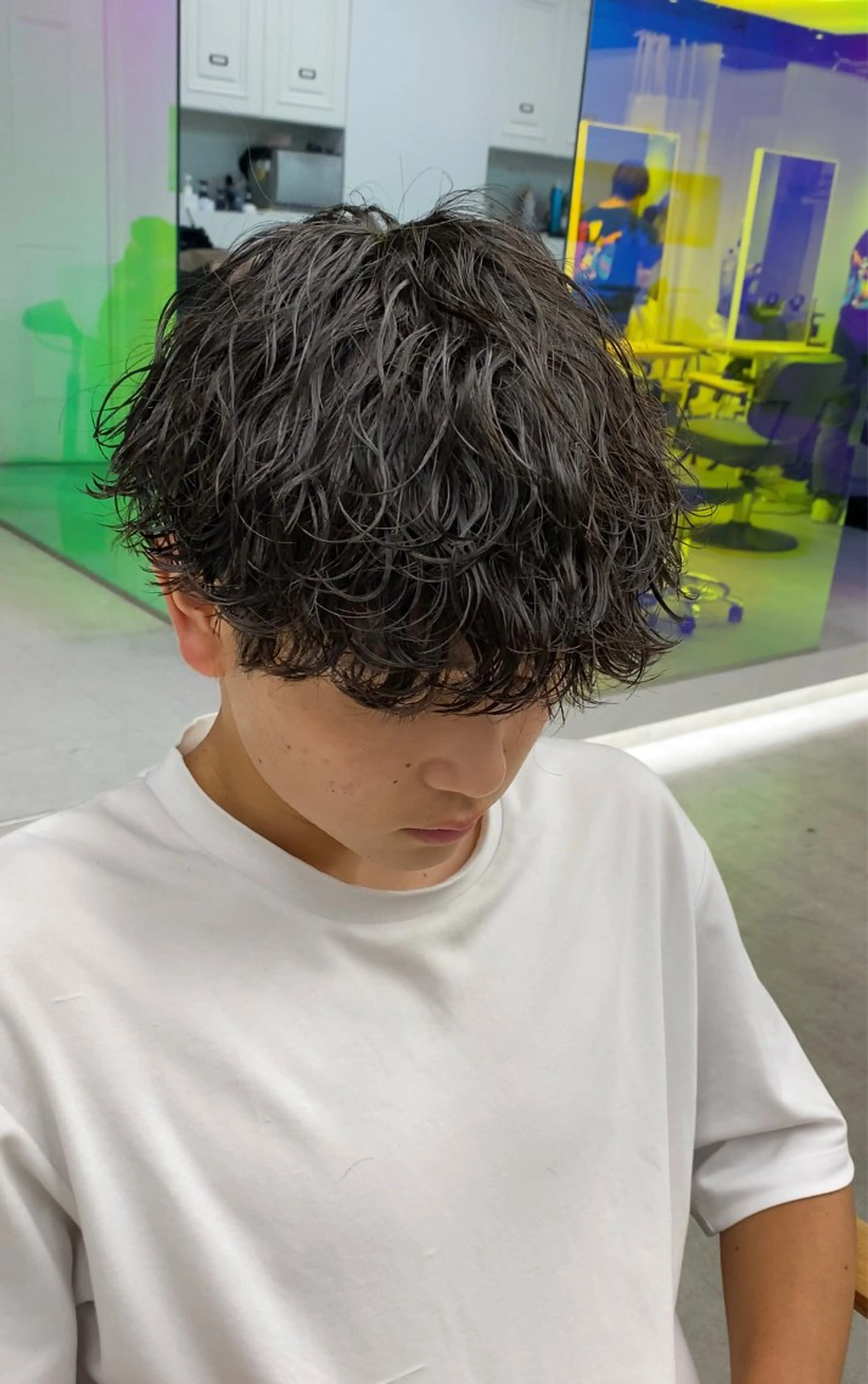 パーマ メンズ センターパート マッシュ メンズパーマ メンズツイストパーマ 刈り上げ カット パーマ mai🤍縮毛酸性ス トレート/アイリストのヘアスタイル